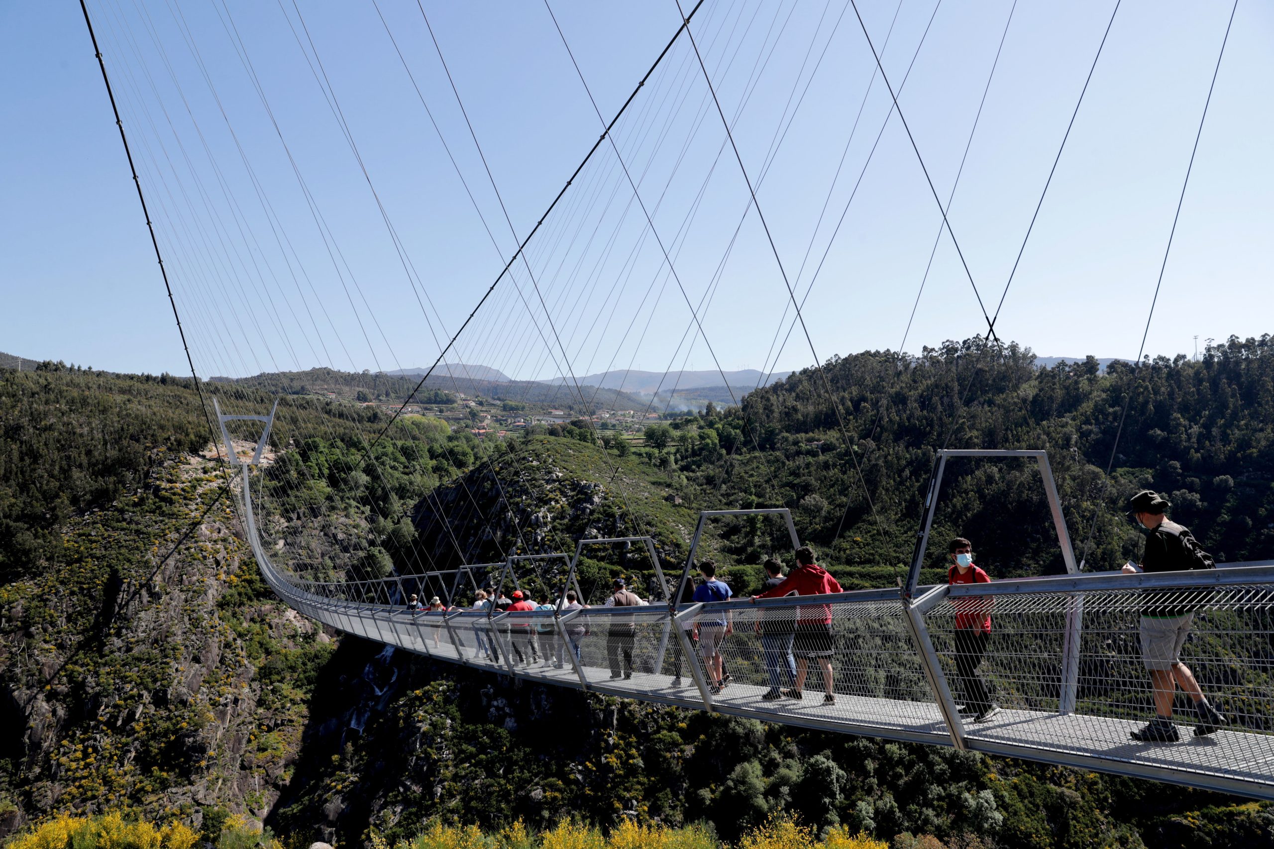 SOS Rio Paiva pede limite ao número de visitantes da ponte suspensa de Arouca e Passadiços do Paiva
