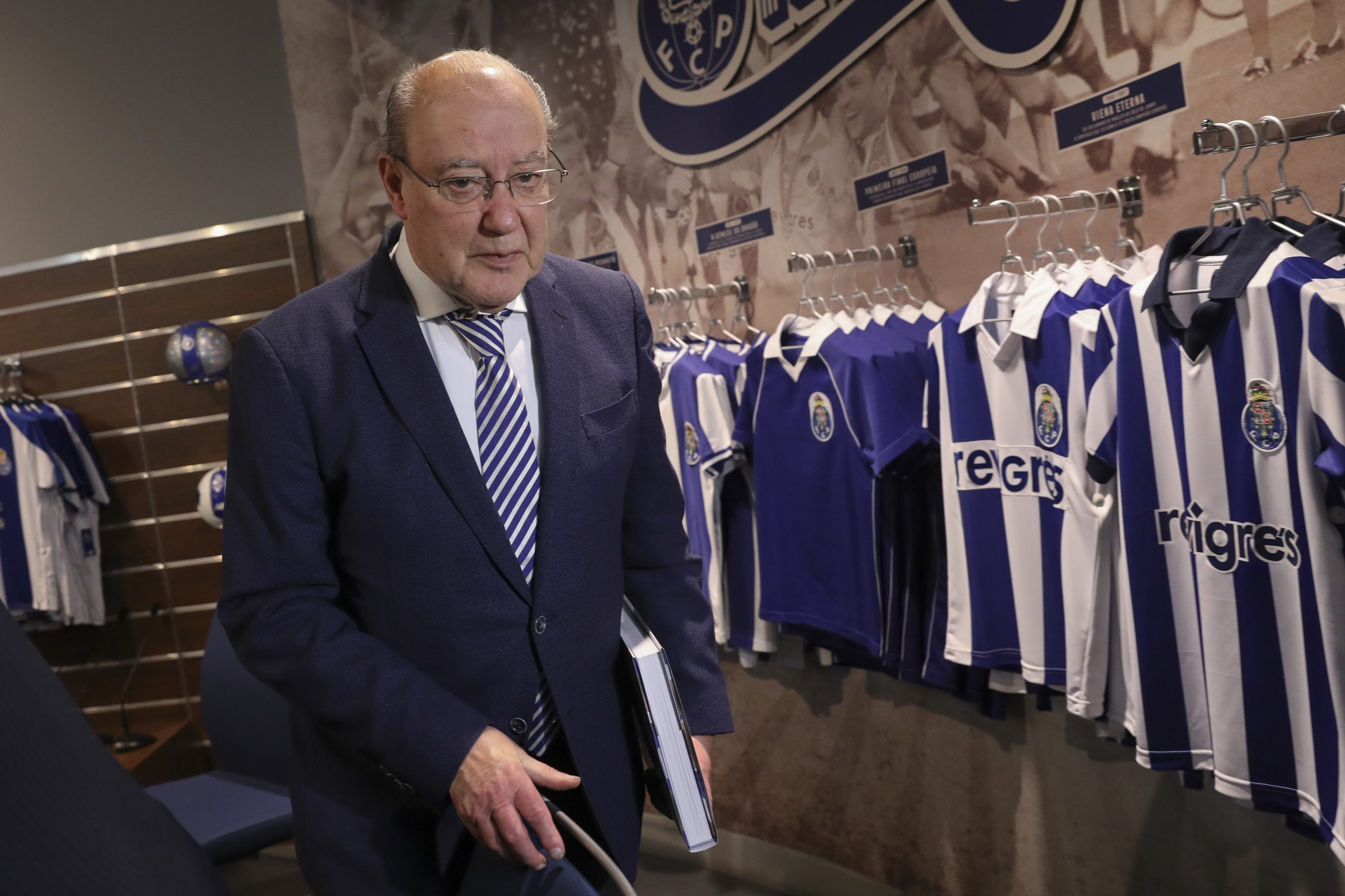 Pinto da Costa. O rei dragão que dominou a história do futebol português e internacional