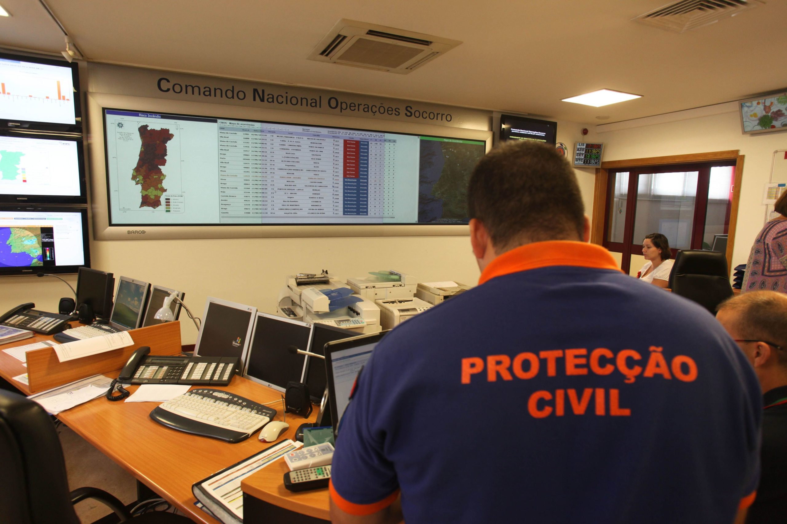 Antigas instalações militares na Costa da Caparica vão albergar no futuro Proteção Civil municipal