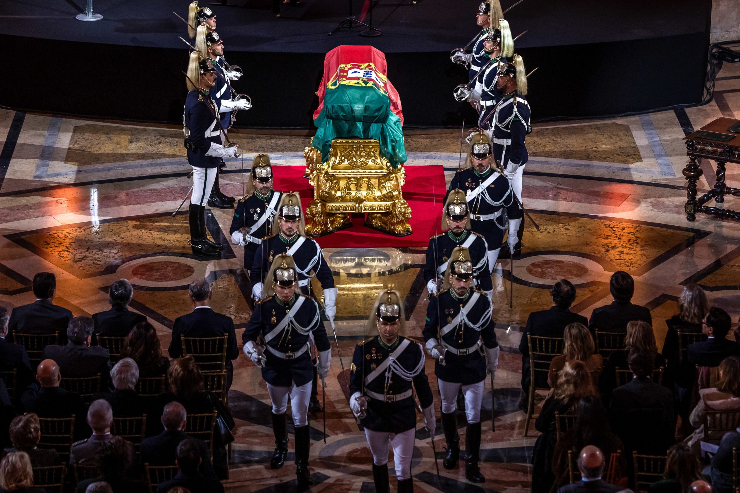 Militar da GNR que caiu do cavalo durante trasladação de Eça de Queiroz “apresenta algumas contusões”
