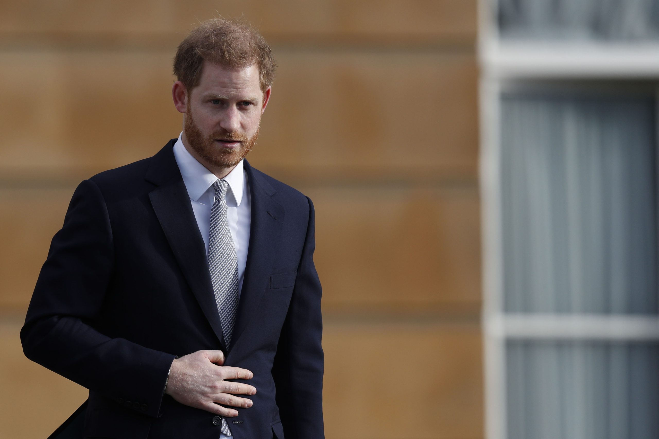 Príncipe Harry desiste de acusação de difamação contra jornal Mail on Sunday