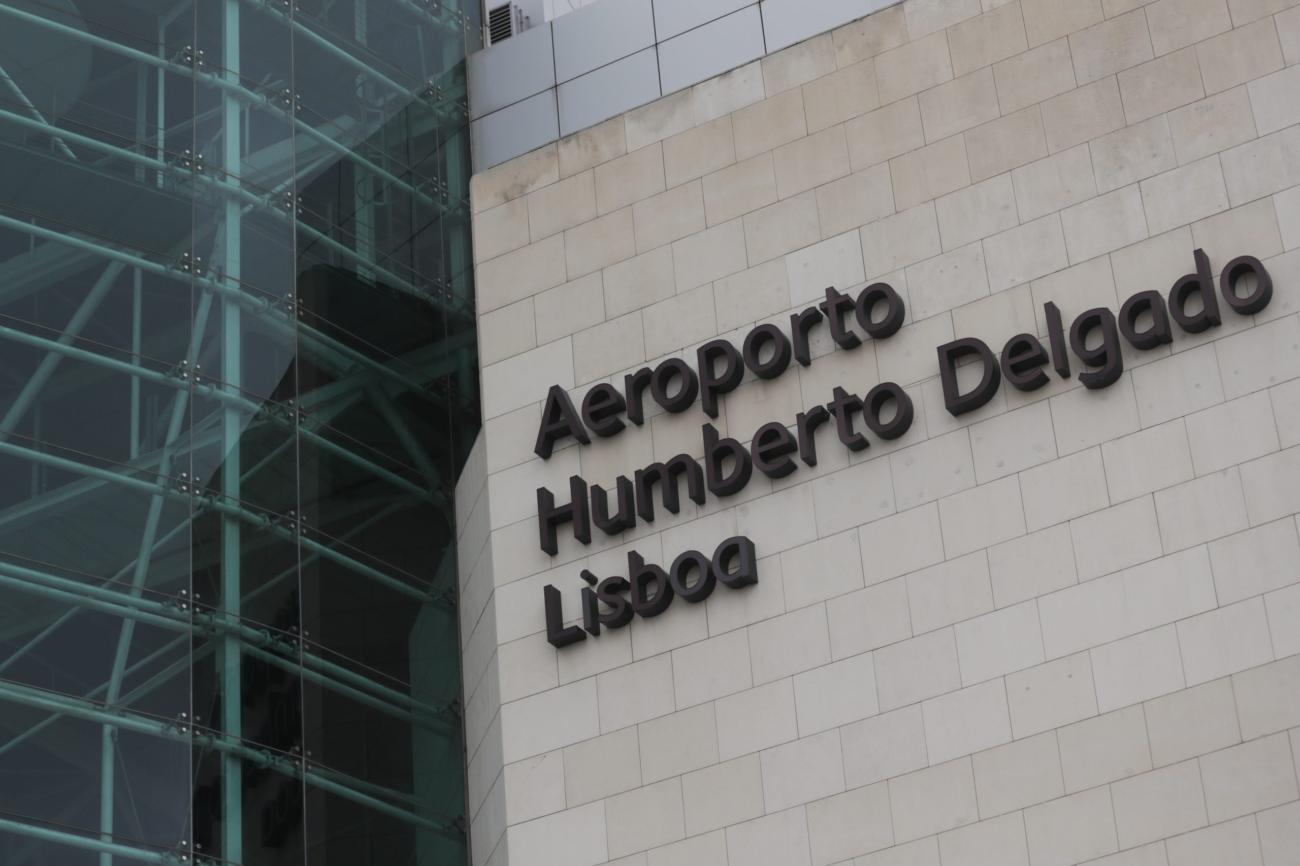 Mais de cem portugueses já chegaram a Lisboa, vindos do Dubai