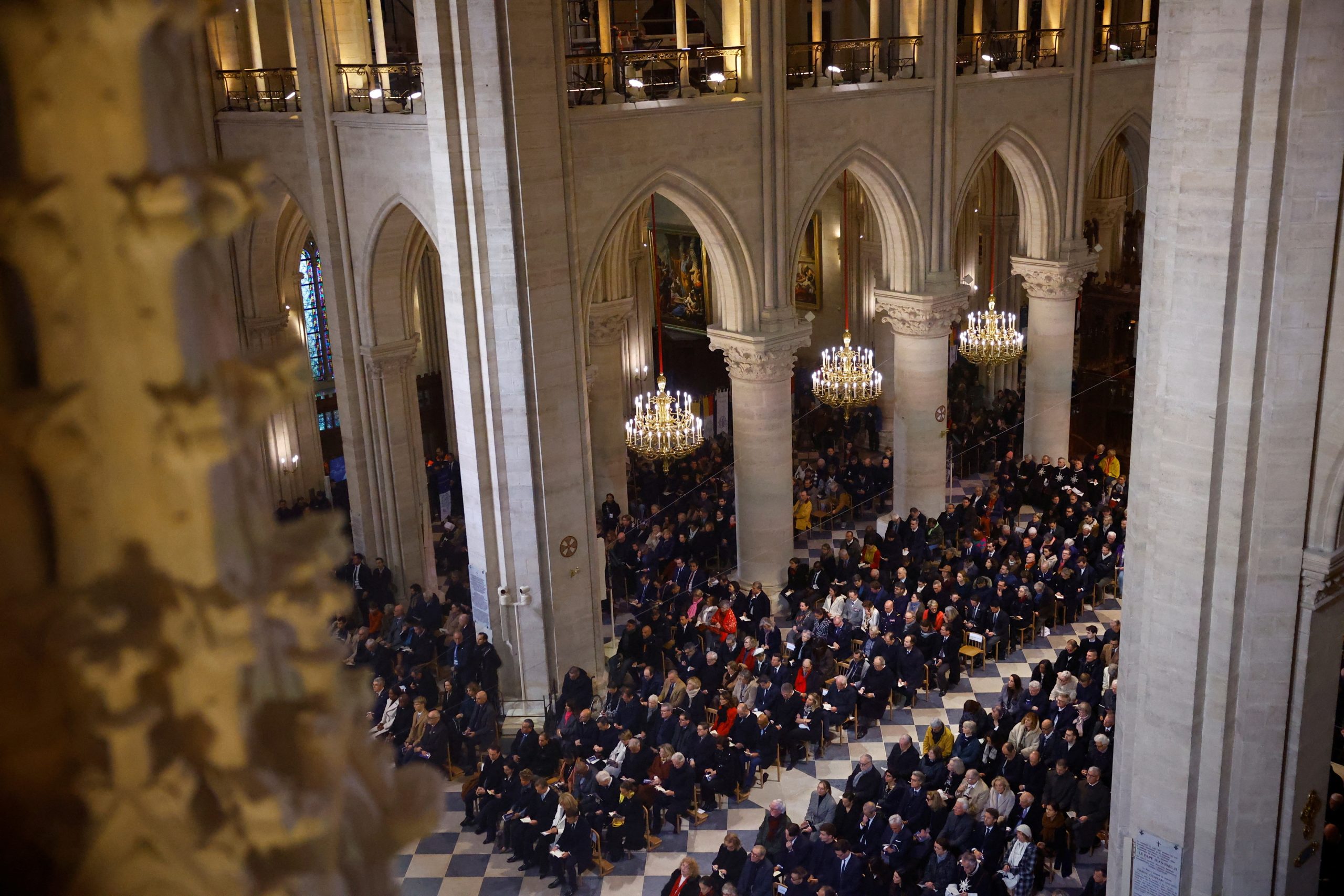 Veja aqui as imagens de uma Notre-Dame lotada para a missa