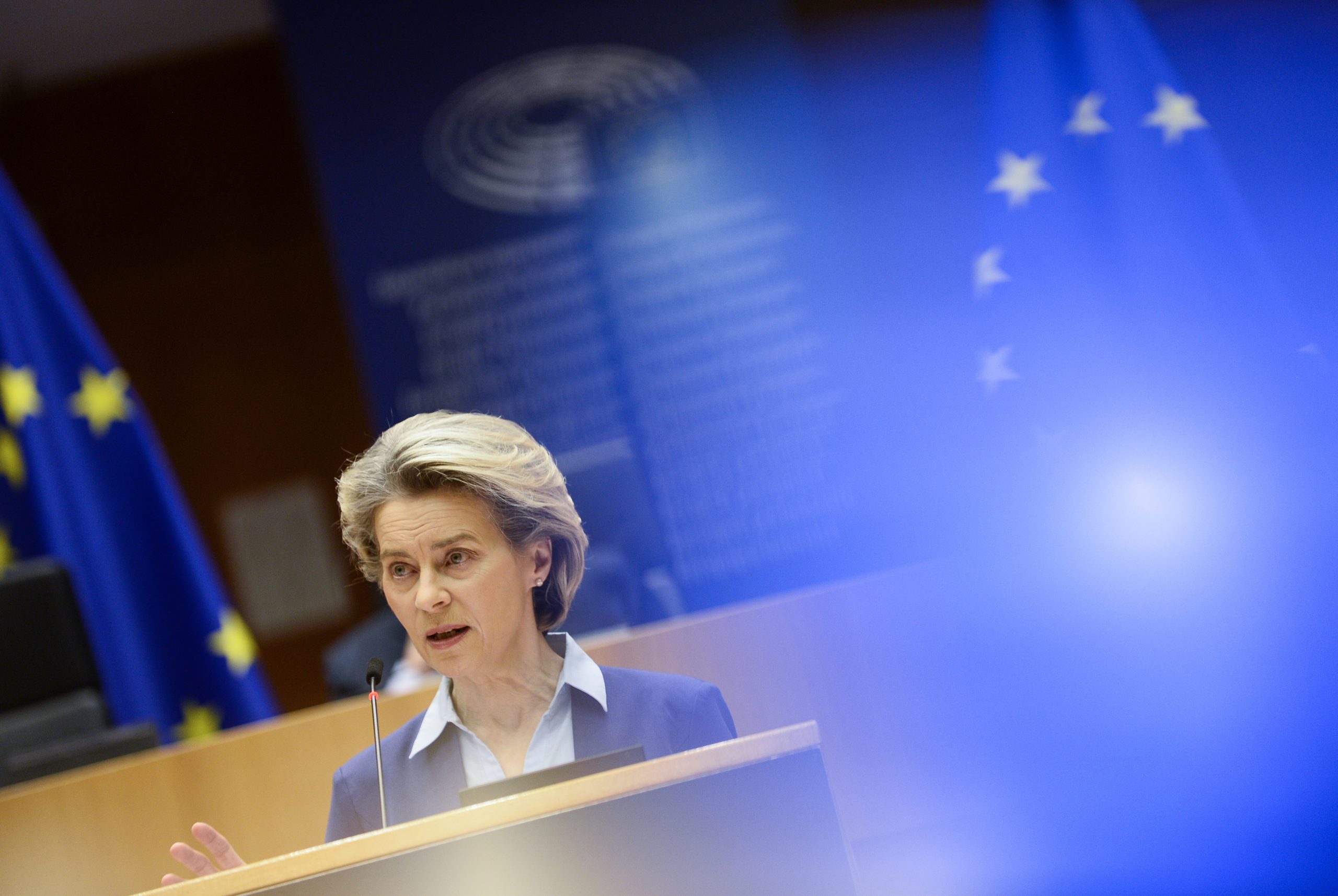 Von der Leyen: A UE foi “demasiado otimista” sobre produção de vacinas