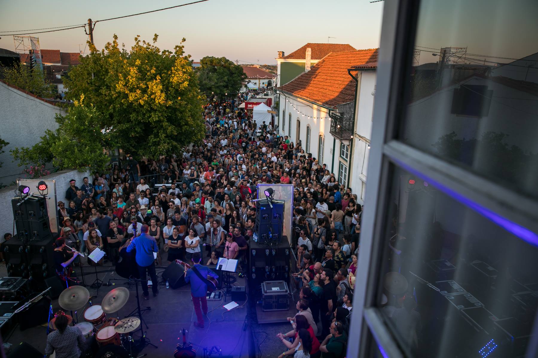 Bons Sons atraiu 33.800 festivaleiros a Cem Soldos durante quatro dias