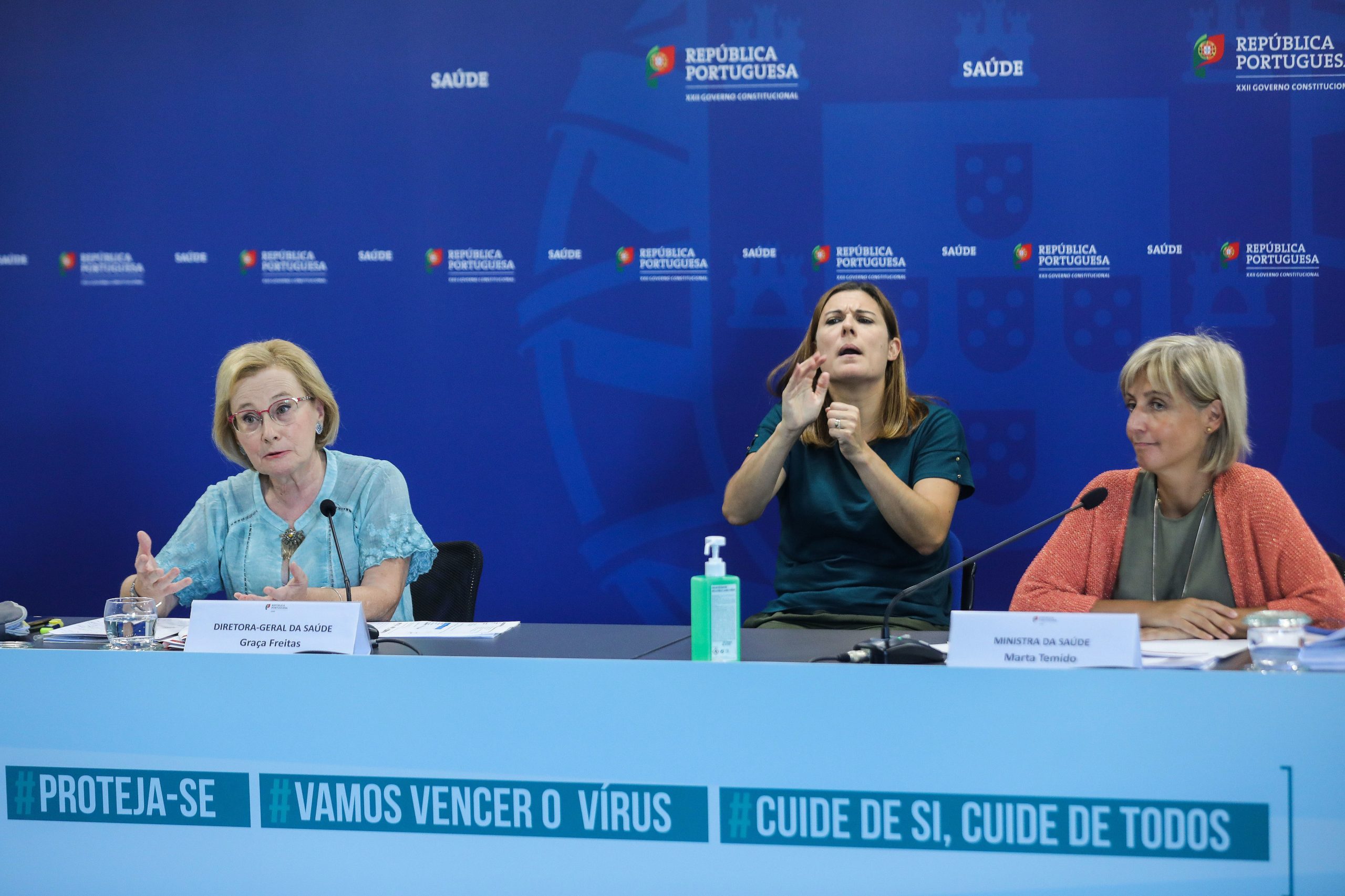 Covid-19: Entre as “regras mais específicas” para reabertura das escolas e “uma maior transmissão da doença”
