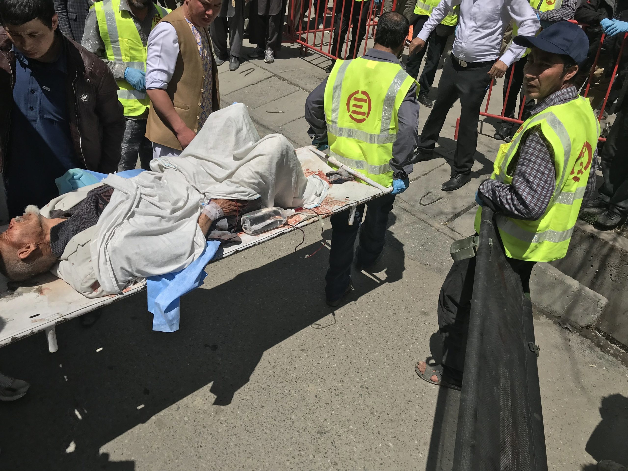 Atentado suicida em Cabul faz 31 mortos e 54 feridos