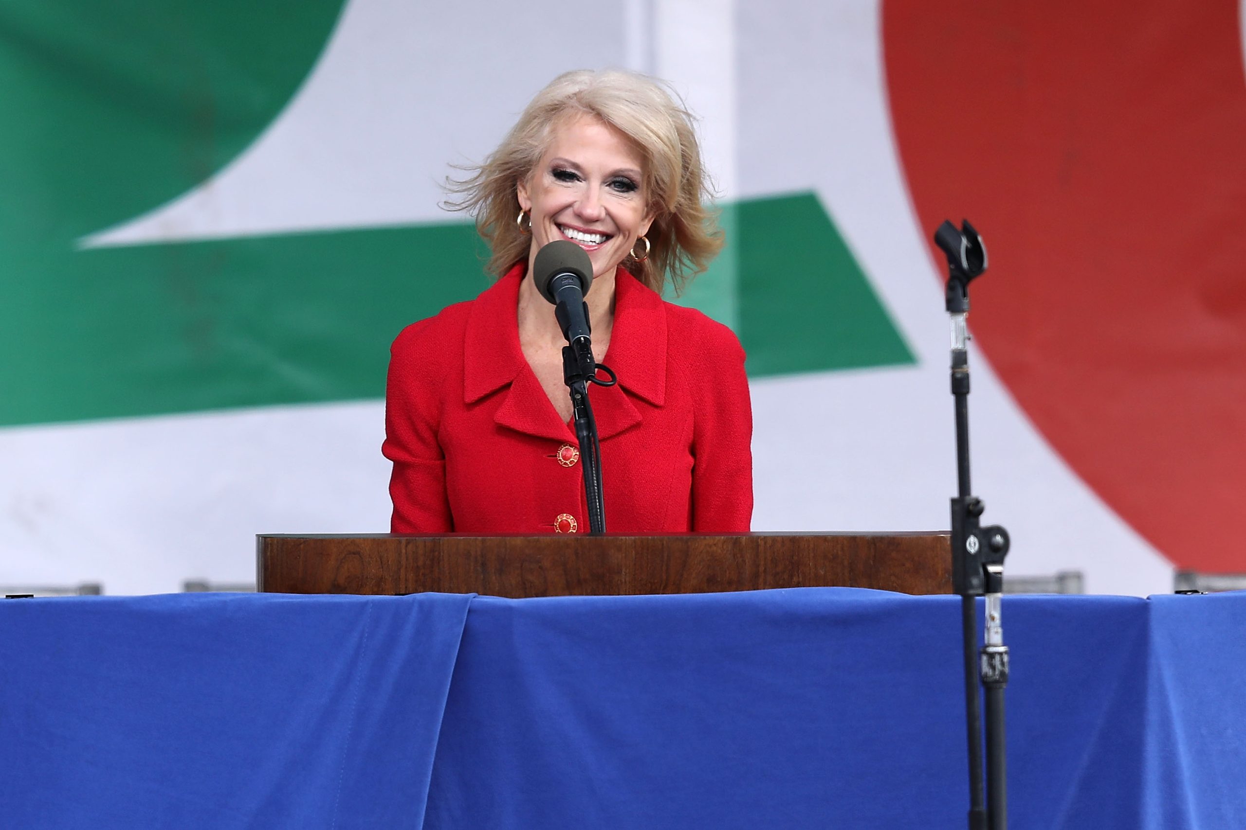 Conselheira de Trump apelou à compra dos produtos da filha do presidente