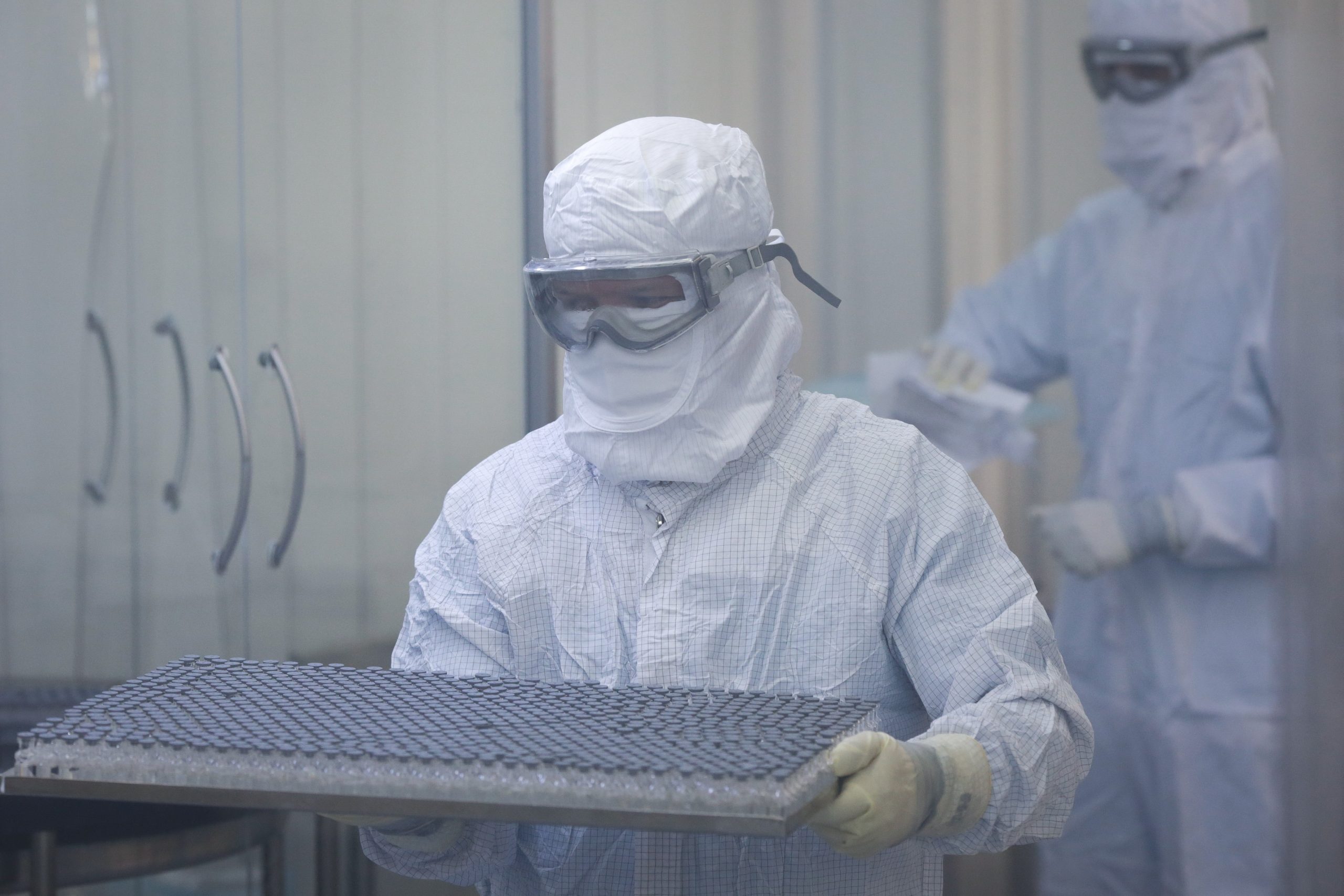 Covid-19. Fiocruz e AstraZeneca acordam produção de 60 milhões vacinas em 2022
