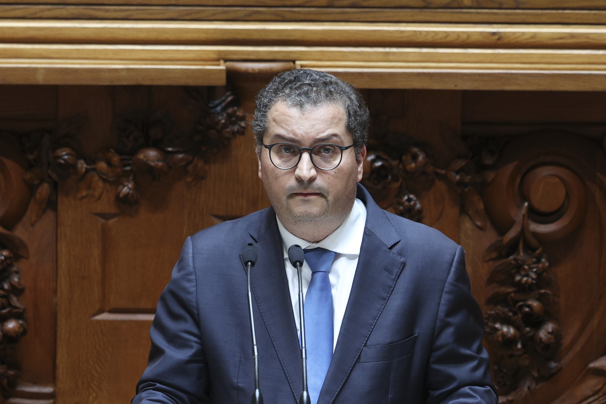 OE2024: PSD afirma que Governo pouco baixa IRS, mantém IRC e recusa ceder aos professores