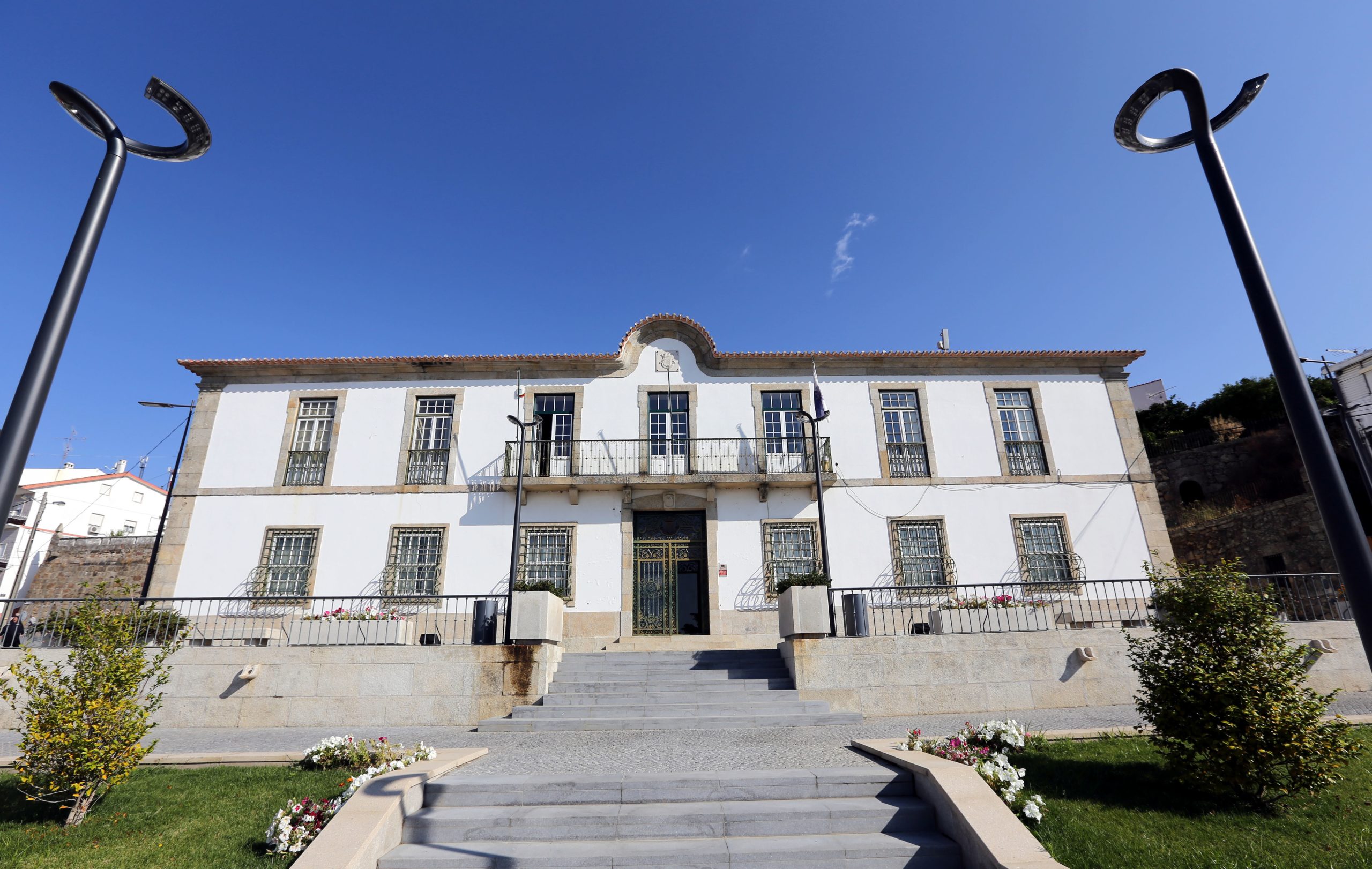 Presidente da Câmara de Penamacor condenado por irregularidades em contratações de pessoal