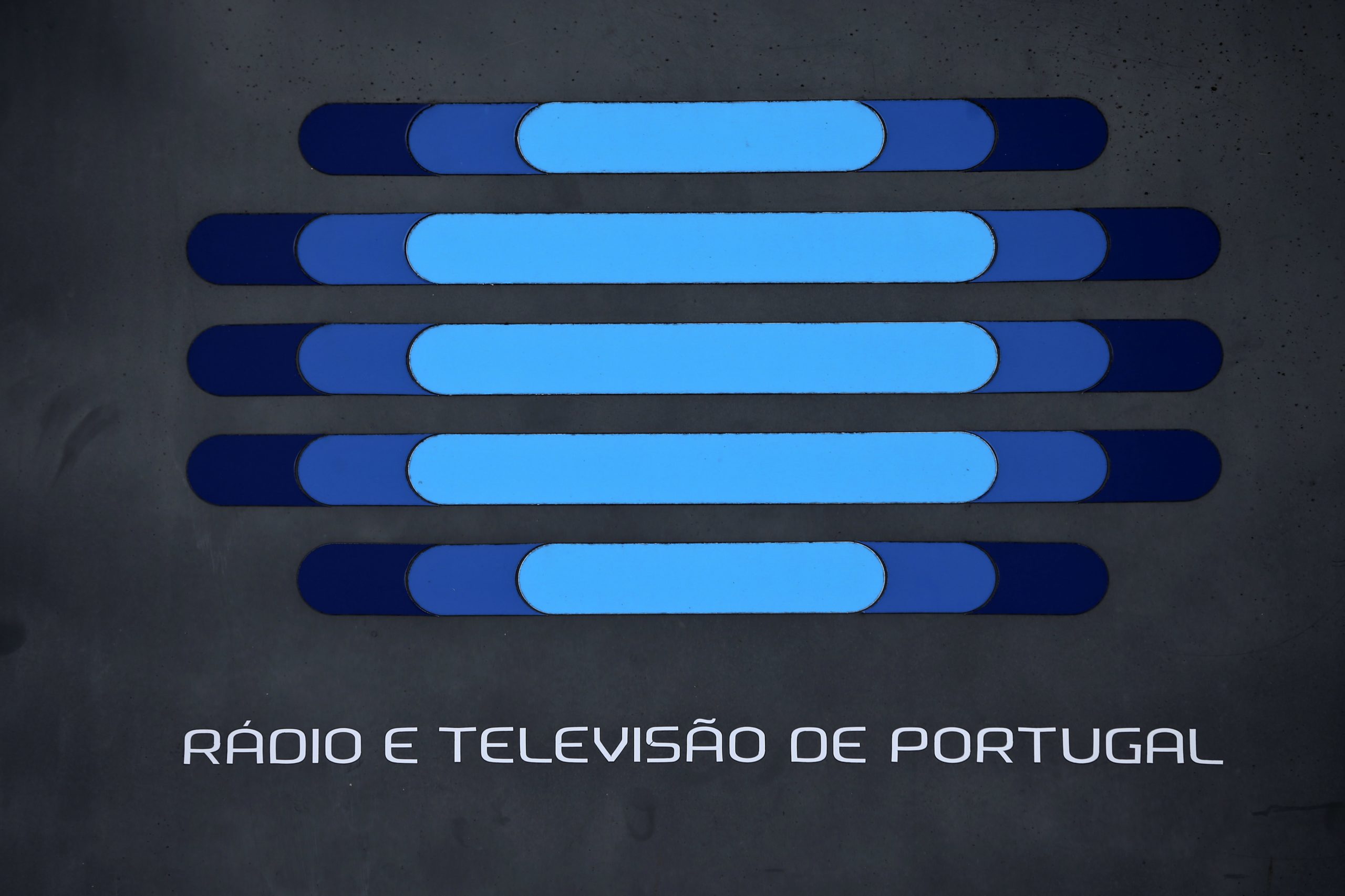 Dez media europeus, incluindo a RTP, vão partilhar conteúdos para combater a desinformação