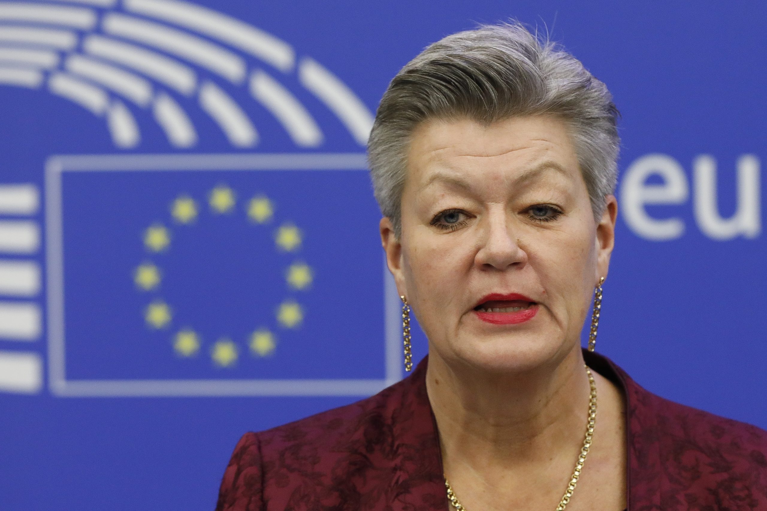 A migração é uma solução e não um problema, diz comissária europeia