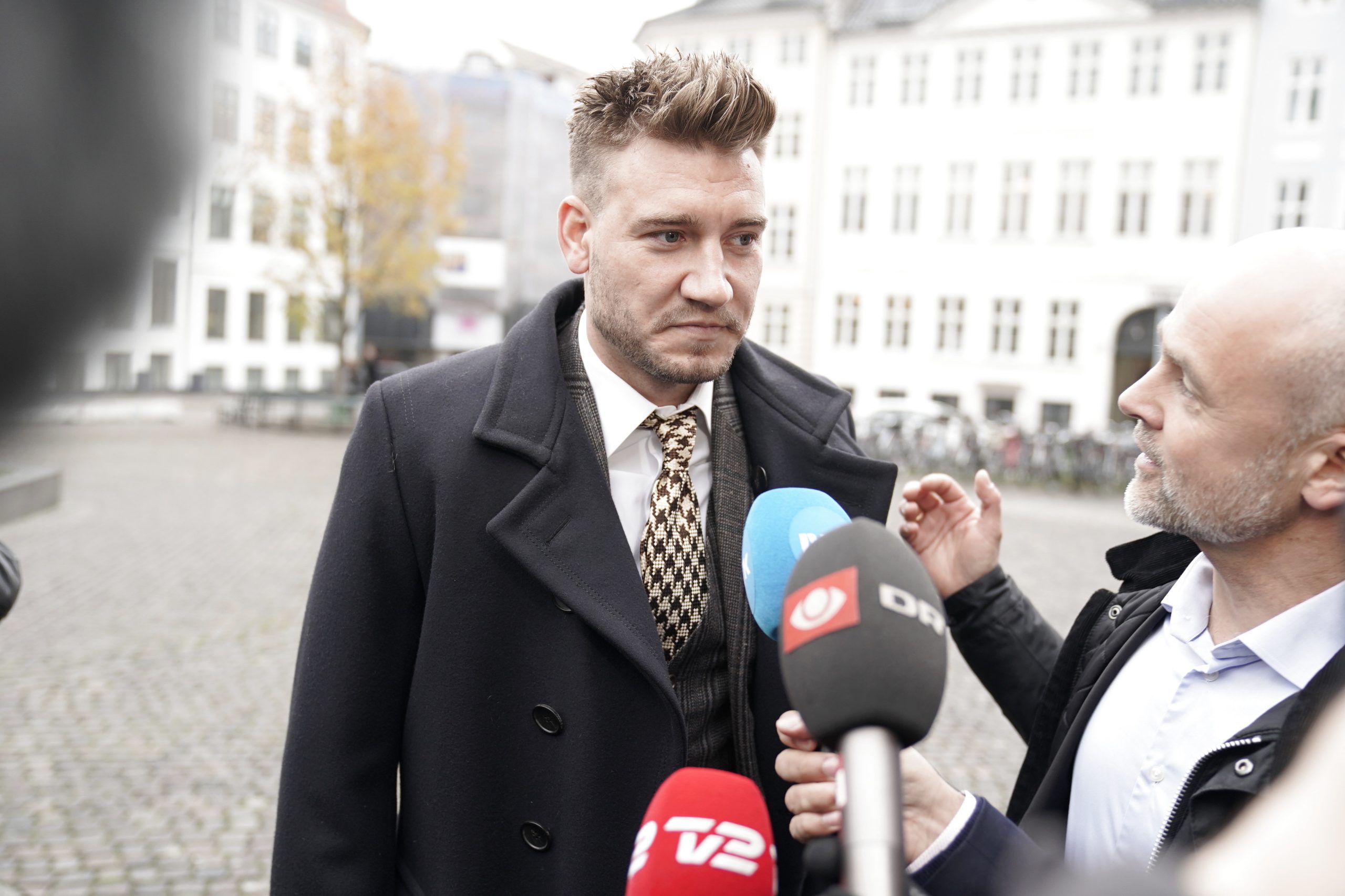 Bendtner retira recurso e terá de cumprir 50 dias de prisão