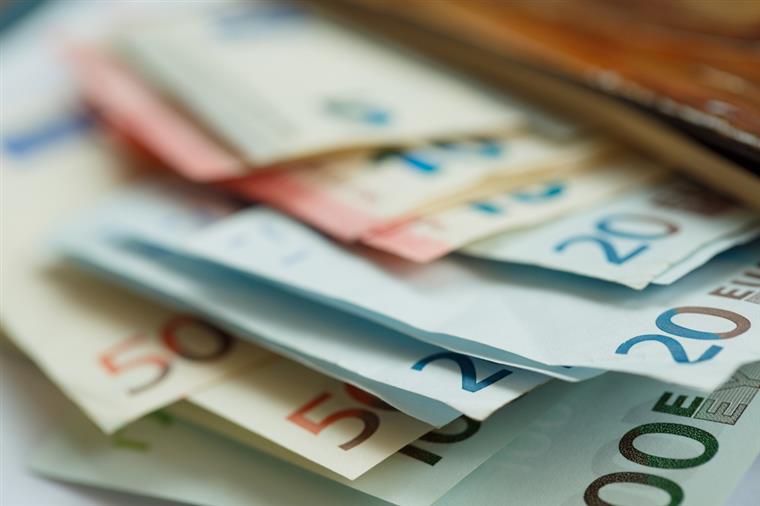OE2019: Pagamentos em atraso caem baixaram para 966,8 milhões de euros até outubro