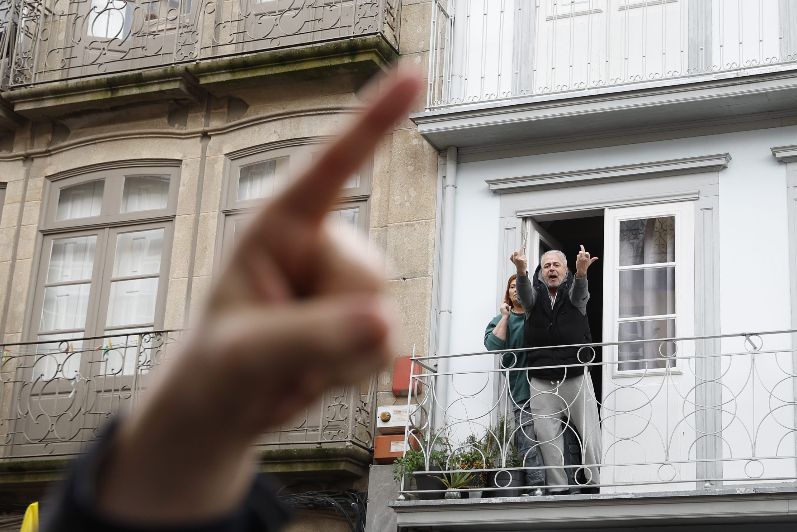 Pedro Nuno com receção calorosa em Guimarães mas com um incidente insultuoso