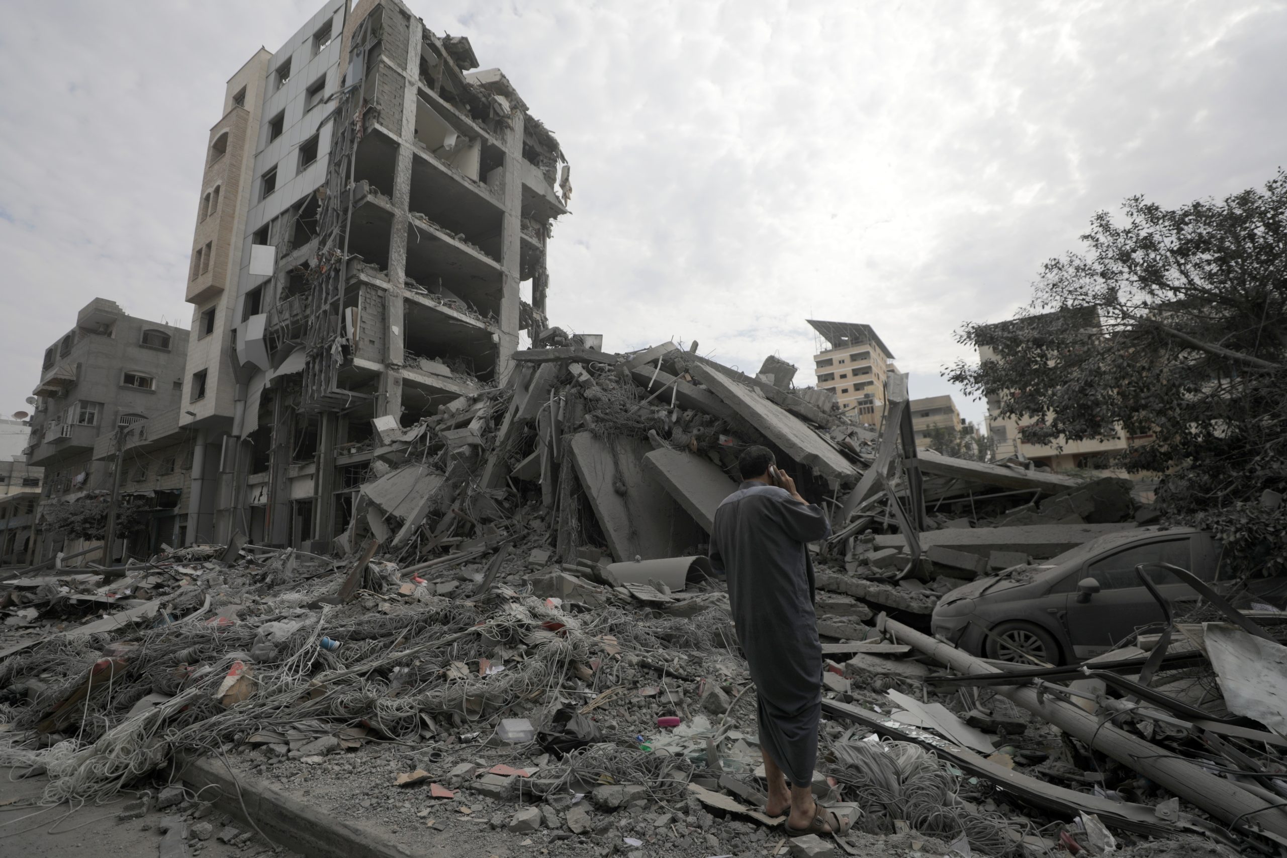 Crescente Vermelho palestiniano diz que perdeu todos os contactos com Gaza