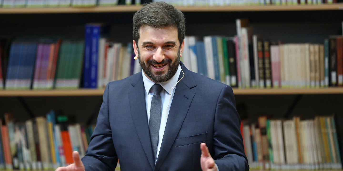 Ministro rejeita que desporto seja “o patinho feio do investimento público”