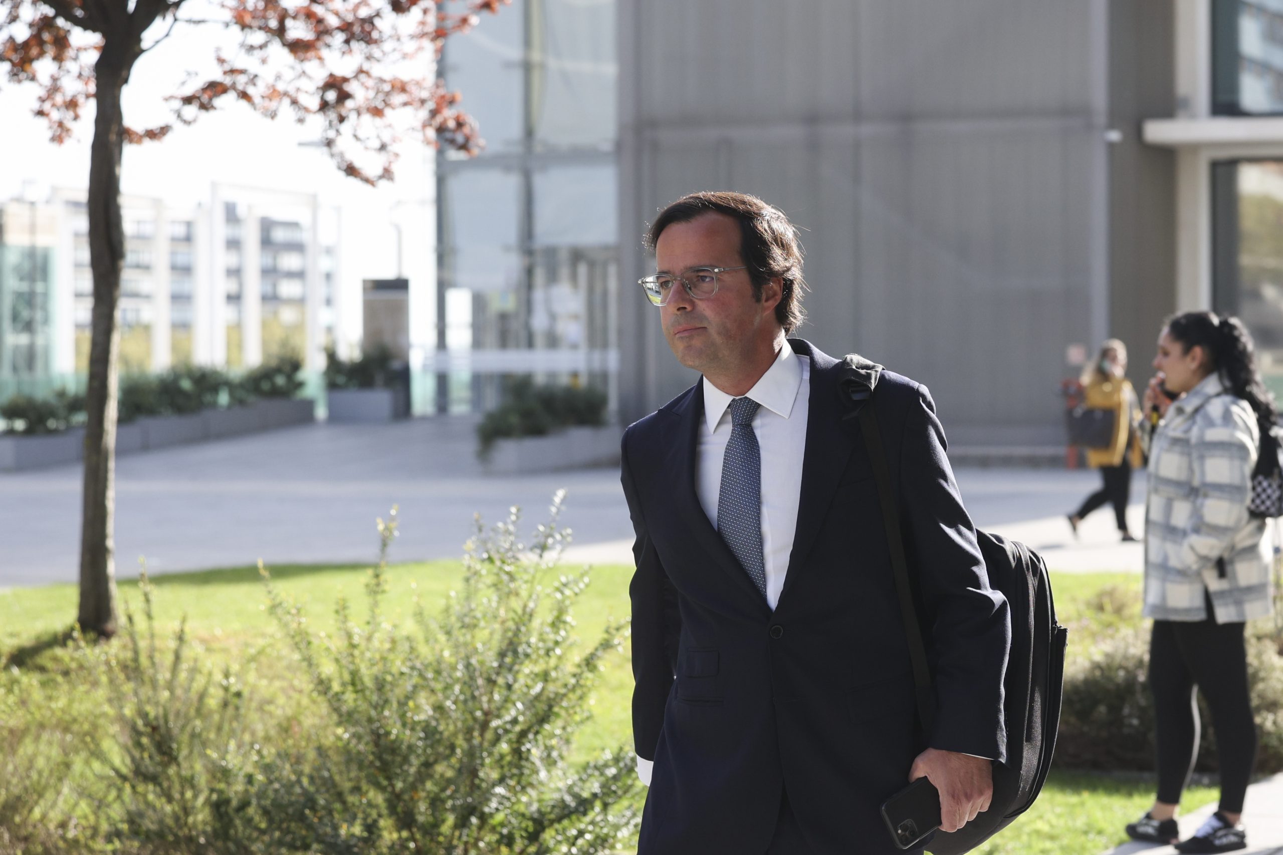 Caso EDP: Defesa de Salgado pede nova perícia, tribunal adia decisão para depois de eventual pena