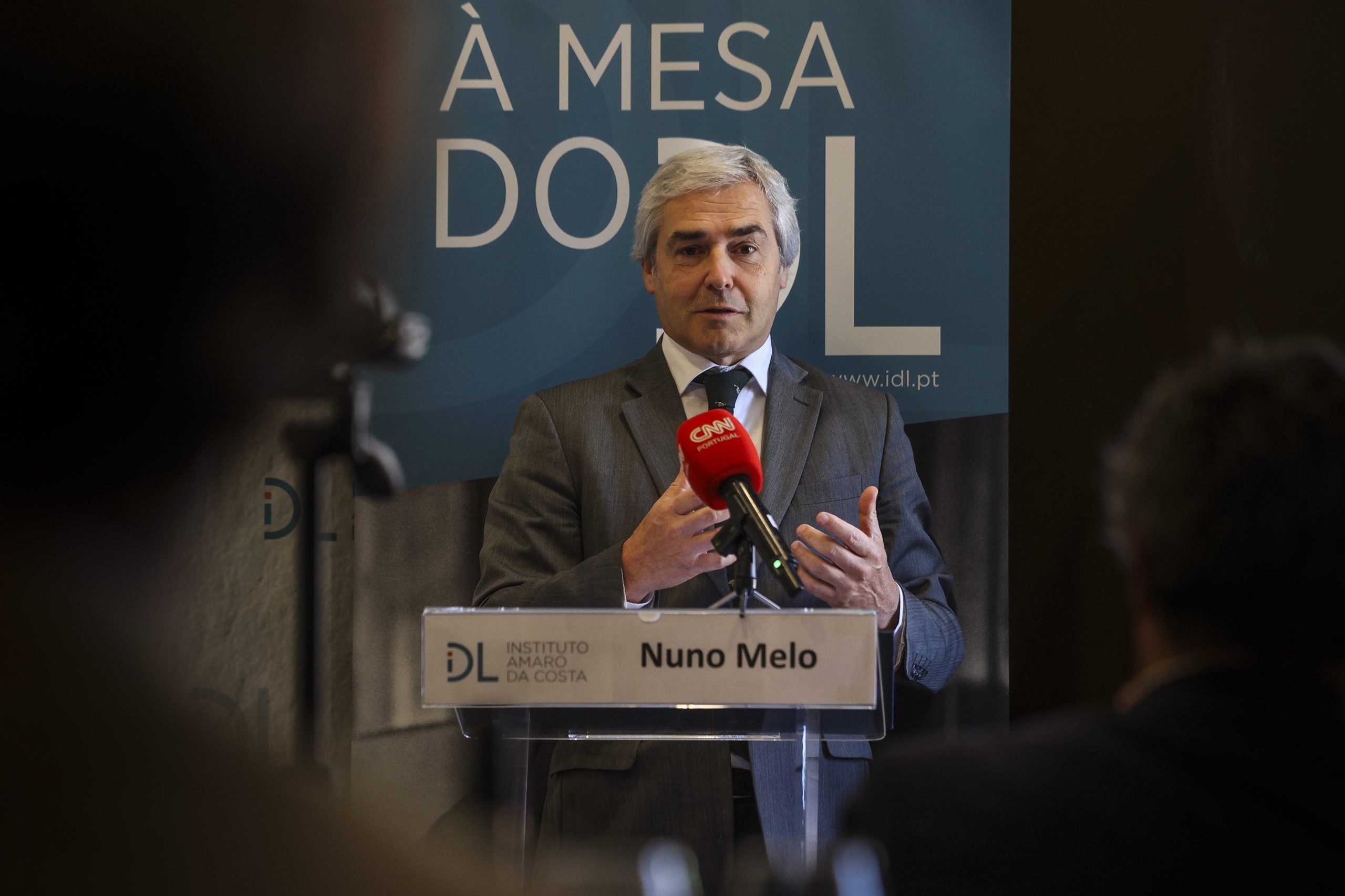 Hoje é notícia. Nuno Melo culpa PS por atraso na compra de aviões Canadair
