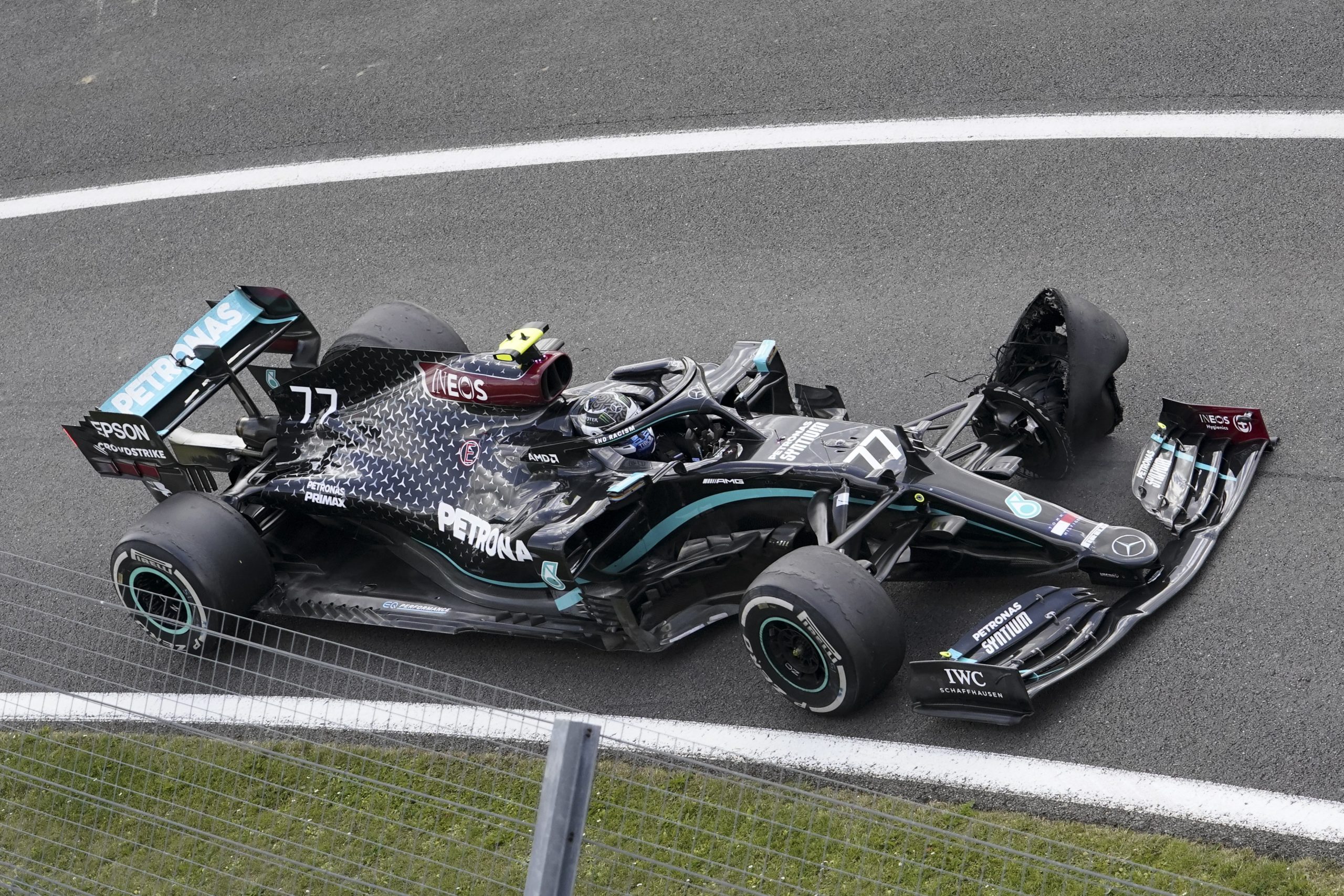 Valtteri Bottas renova com equipa Mercedes de Fórmula 1 até final de 2021