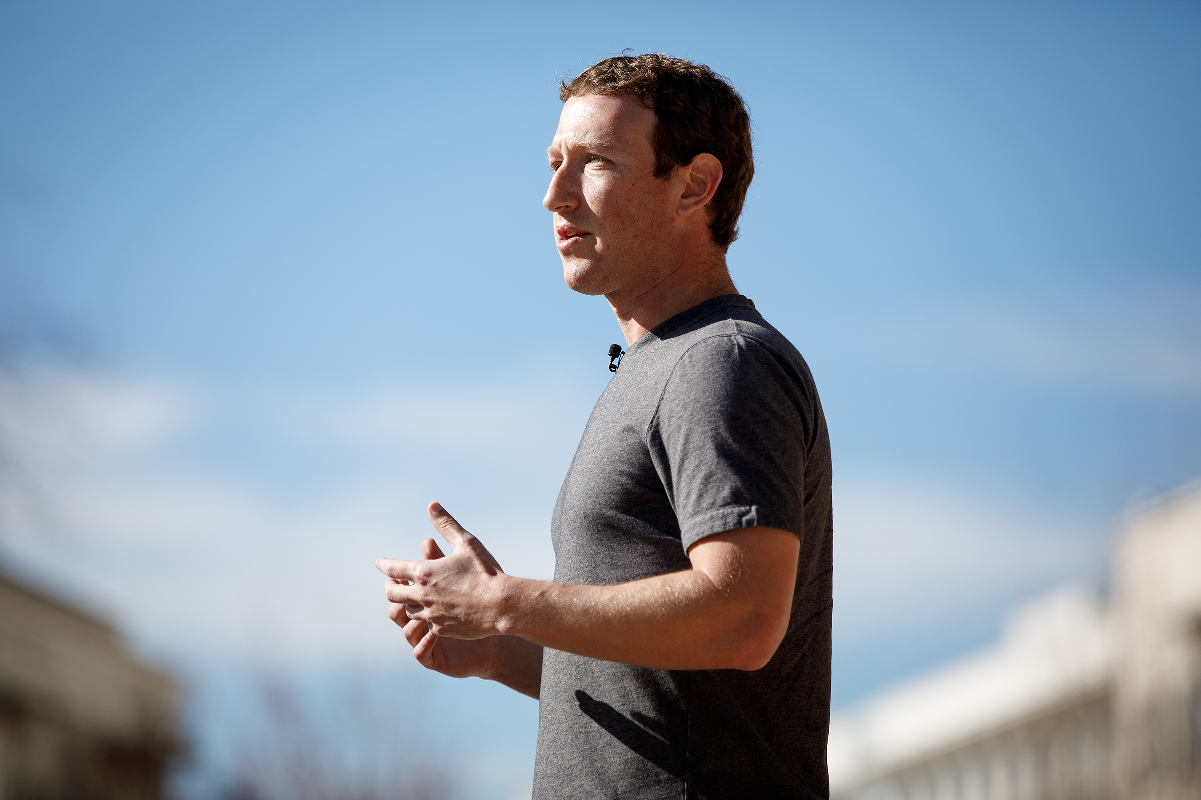 Mark Zuckerberg: “Temos a responsabilidade de proteger os vossos dados pessoais e, se não conseguimos fazê-lo, não merecemos servir-vos”