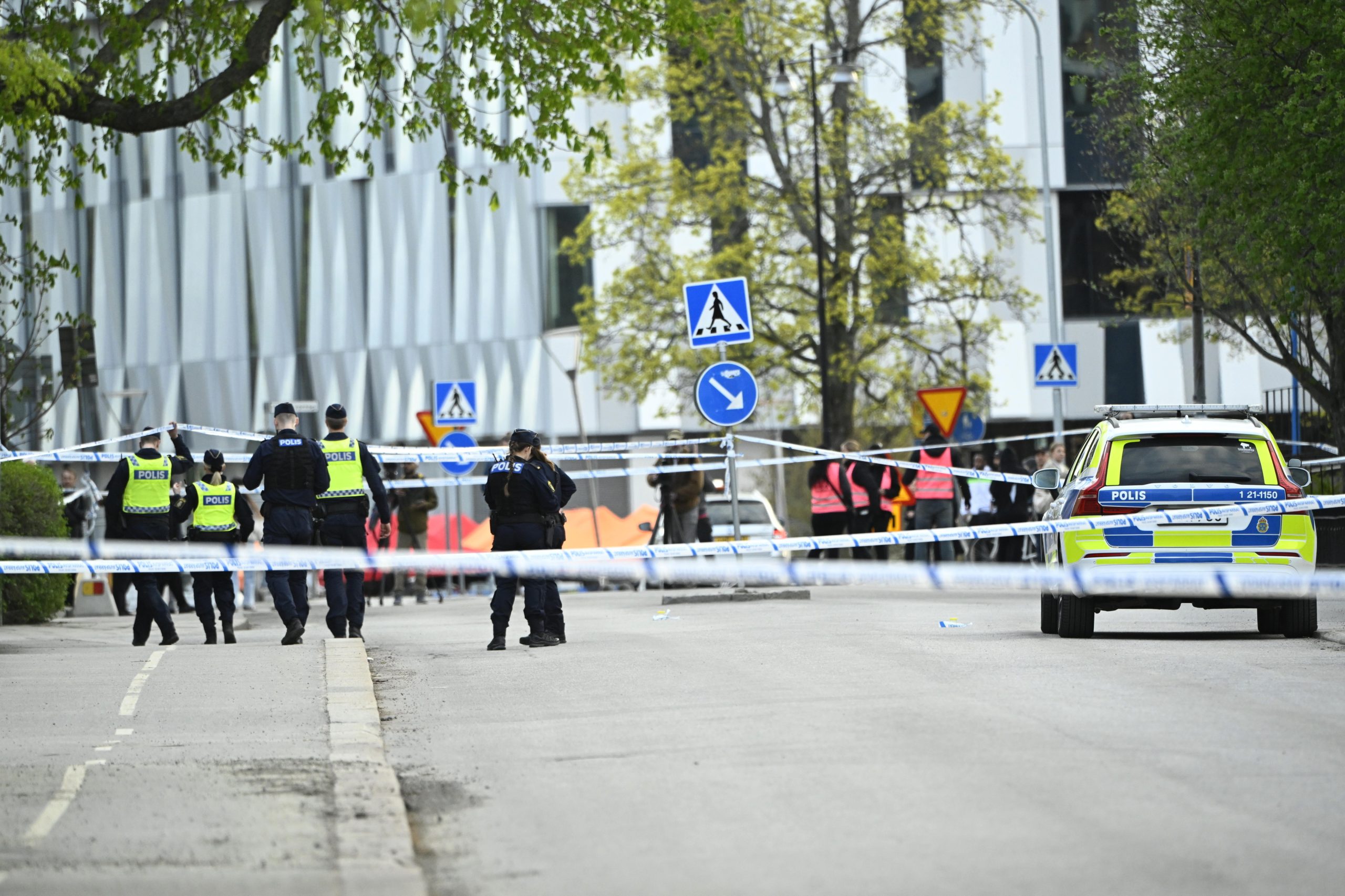 Polícia sueca detém suspeito do tiroteio que matou três jovens em Uppsala