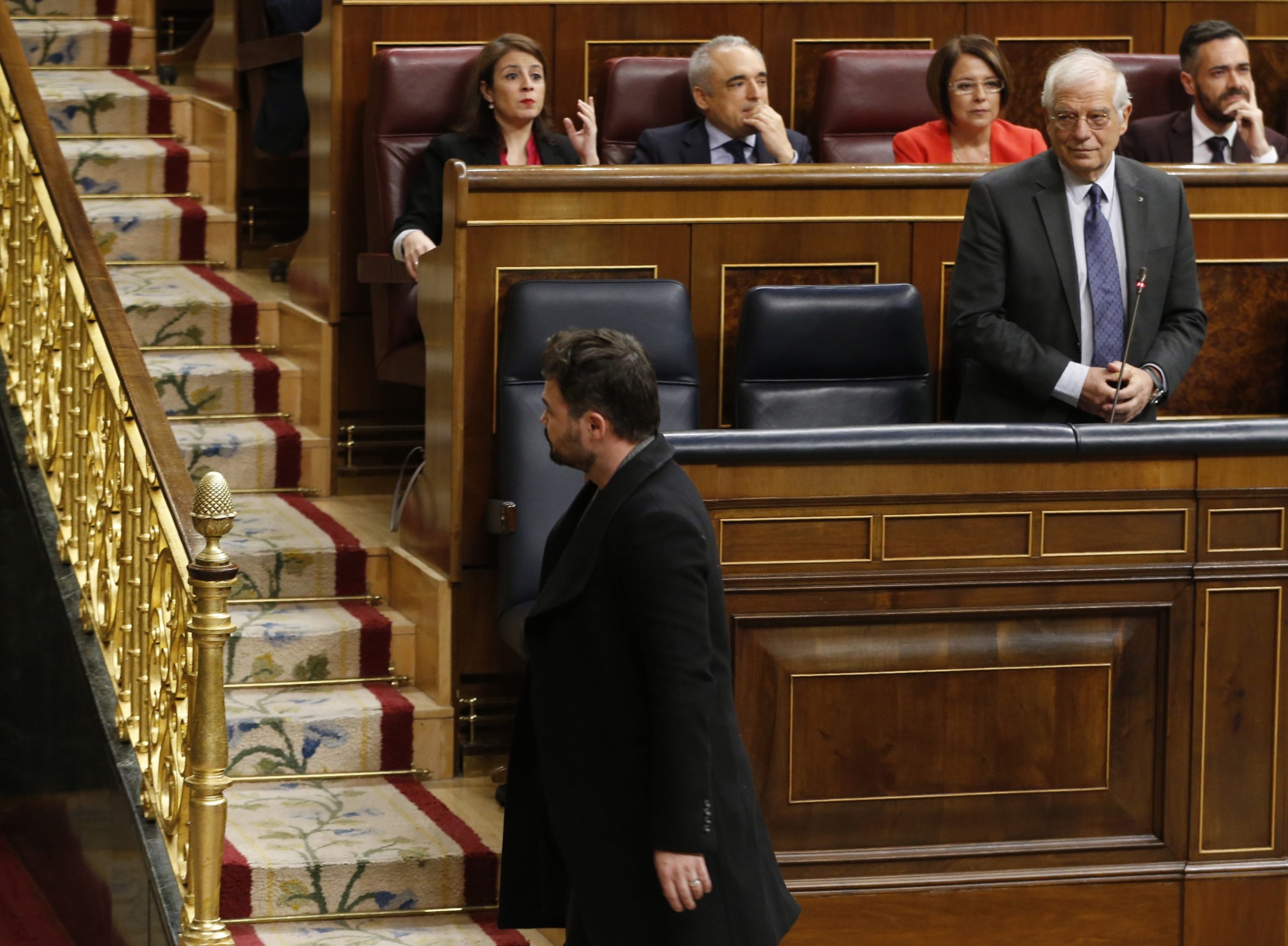 Espanha: Ministro dos Negócios Estrangeiros acusa deputado da ERC de lhe ter cuspido
