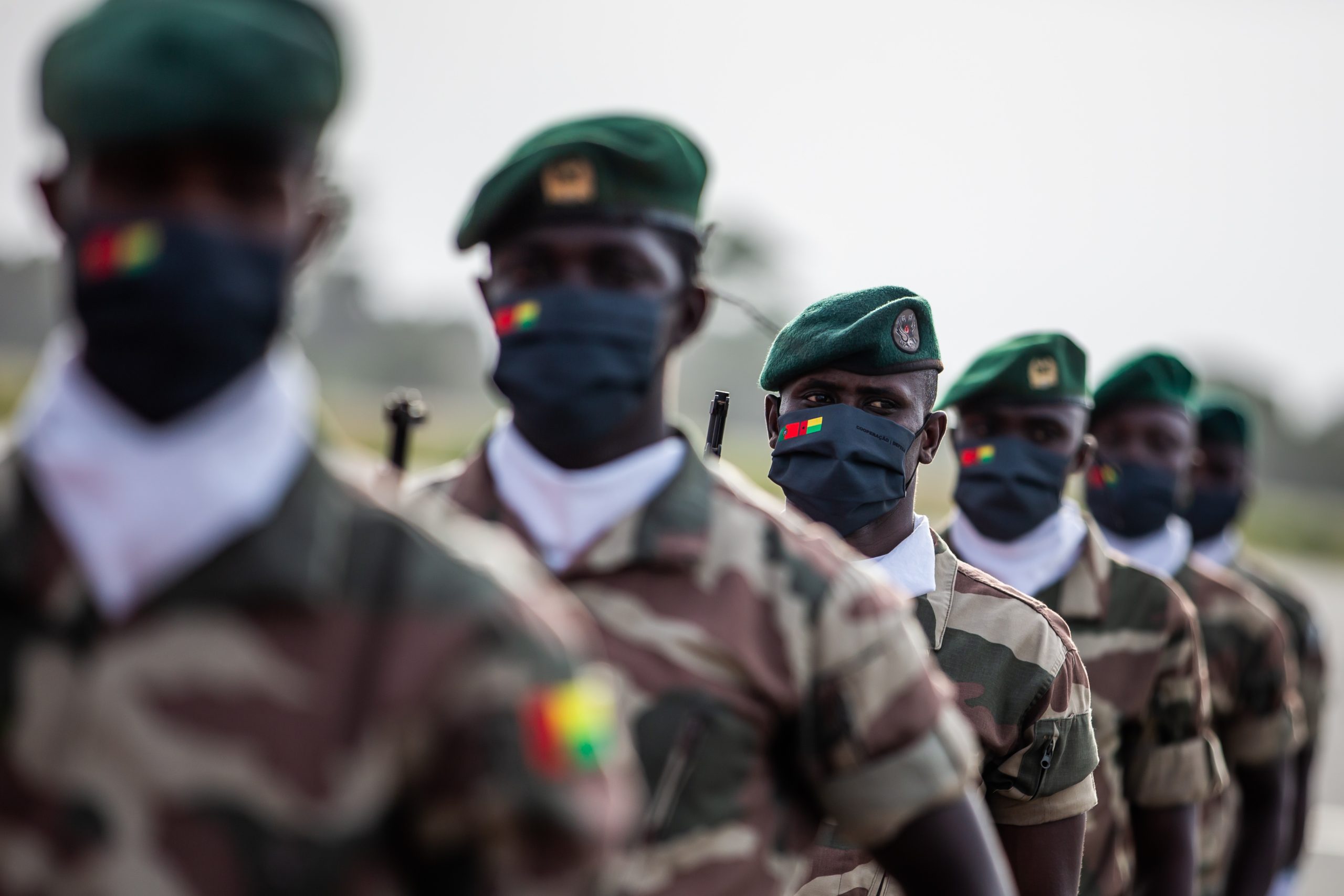 Militares da Guiné-Bissau têm aulas de português nos quartéis