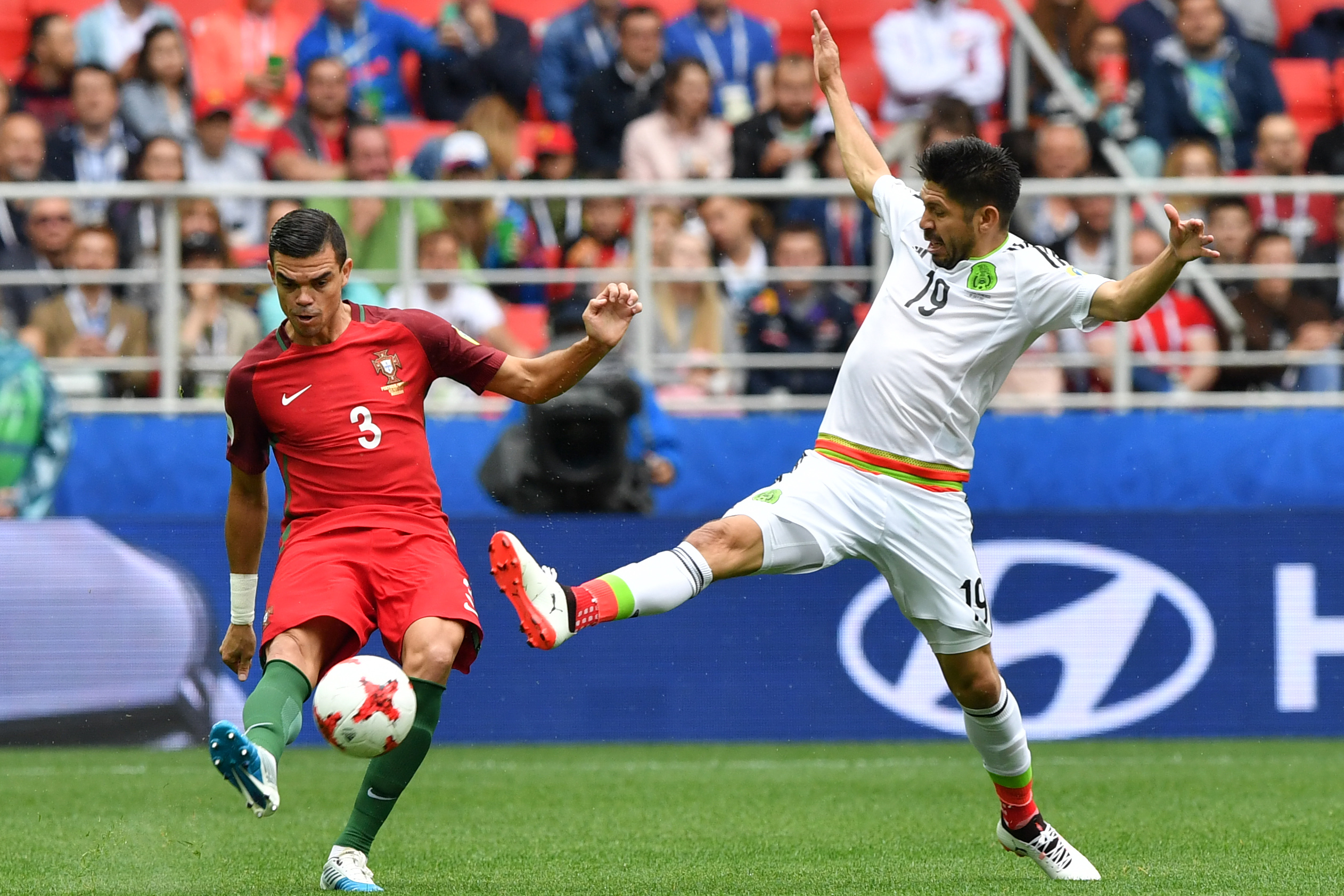 Taça das Confederações: Pepe empurra Portugal para prolongamento frente ao México