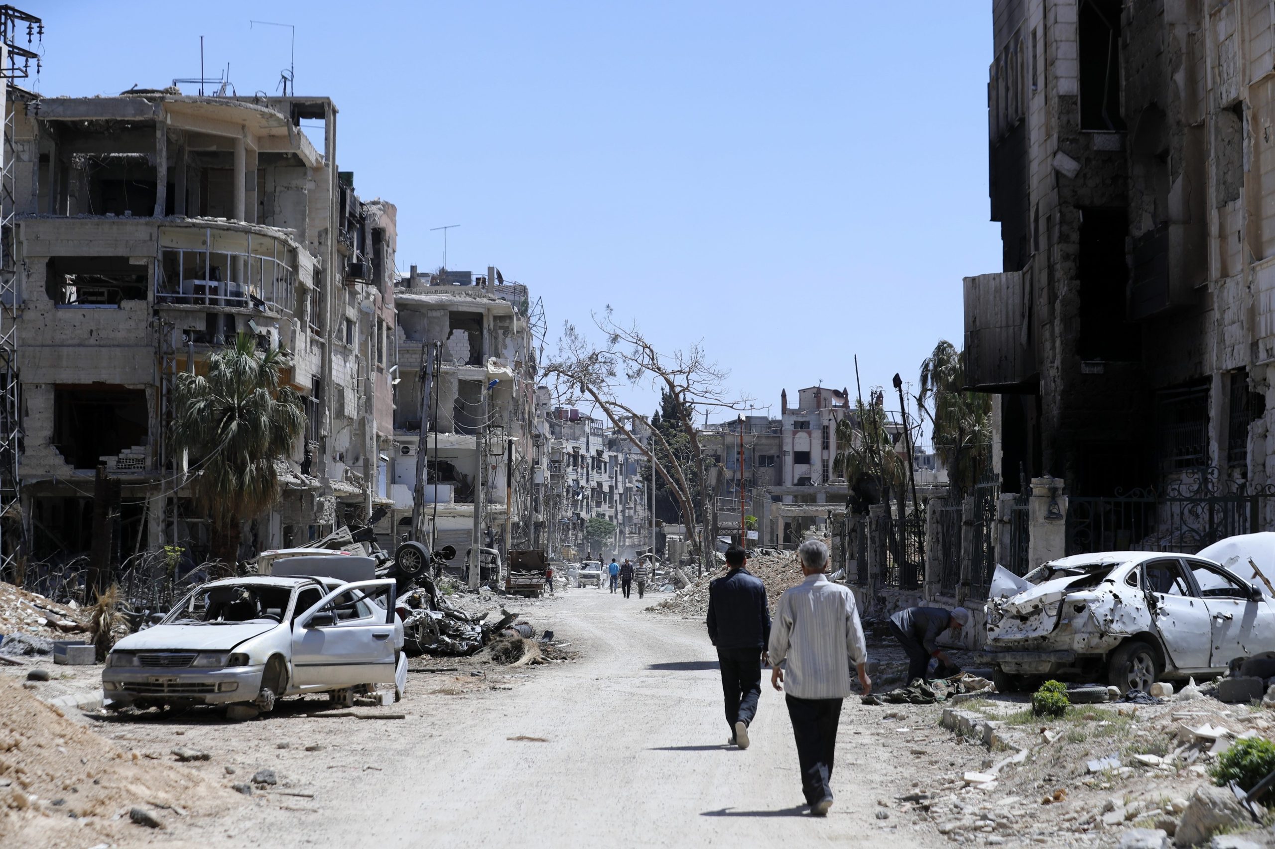 ‘Media’ sírios anunciam chegada dos peritos internacionais a Douma, na Síria