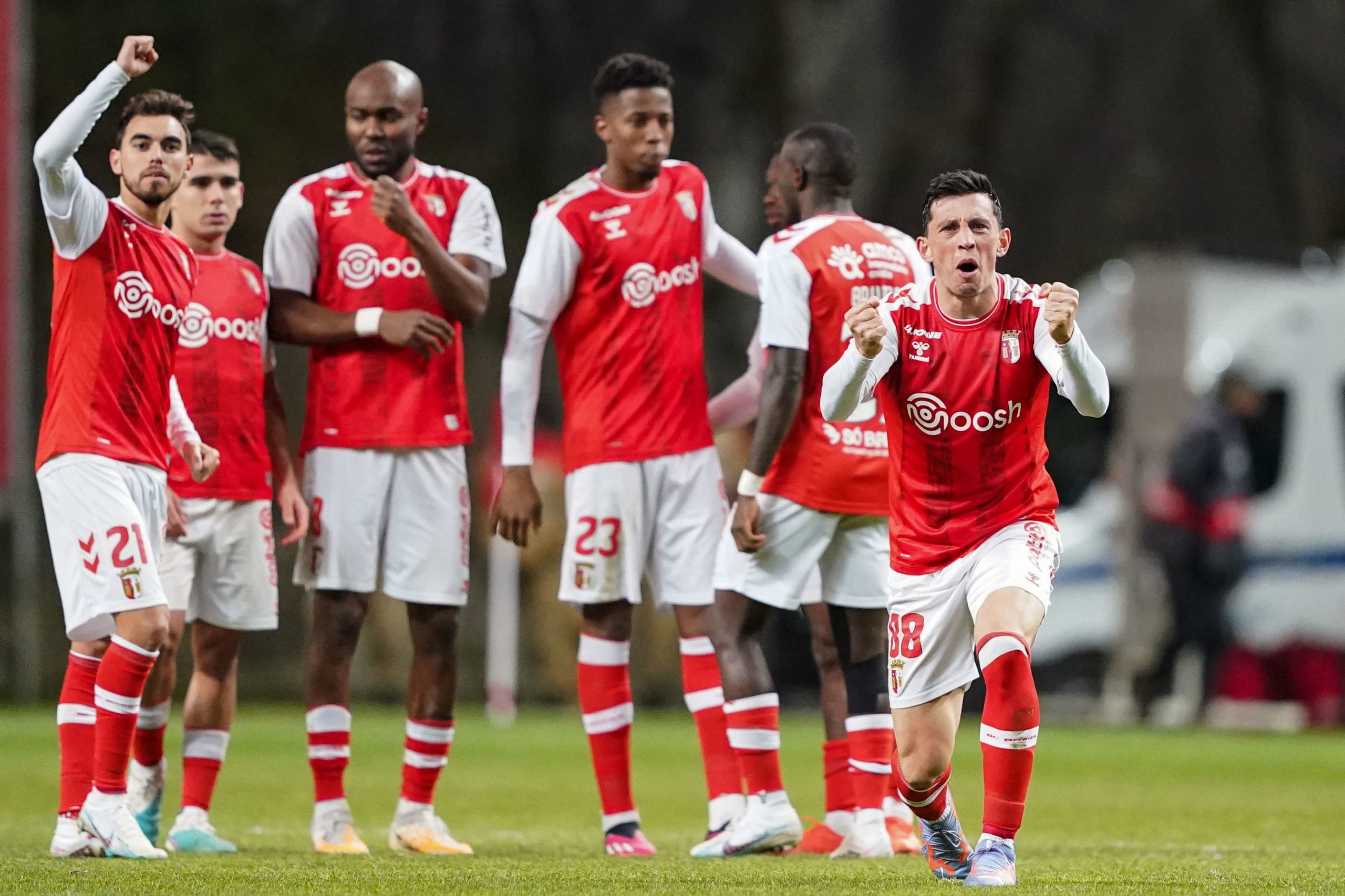 Sporting de Braga elimina Benfica nos penáltis e segue na Taça de Portugal
