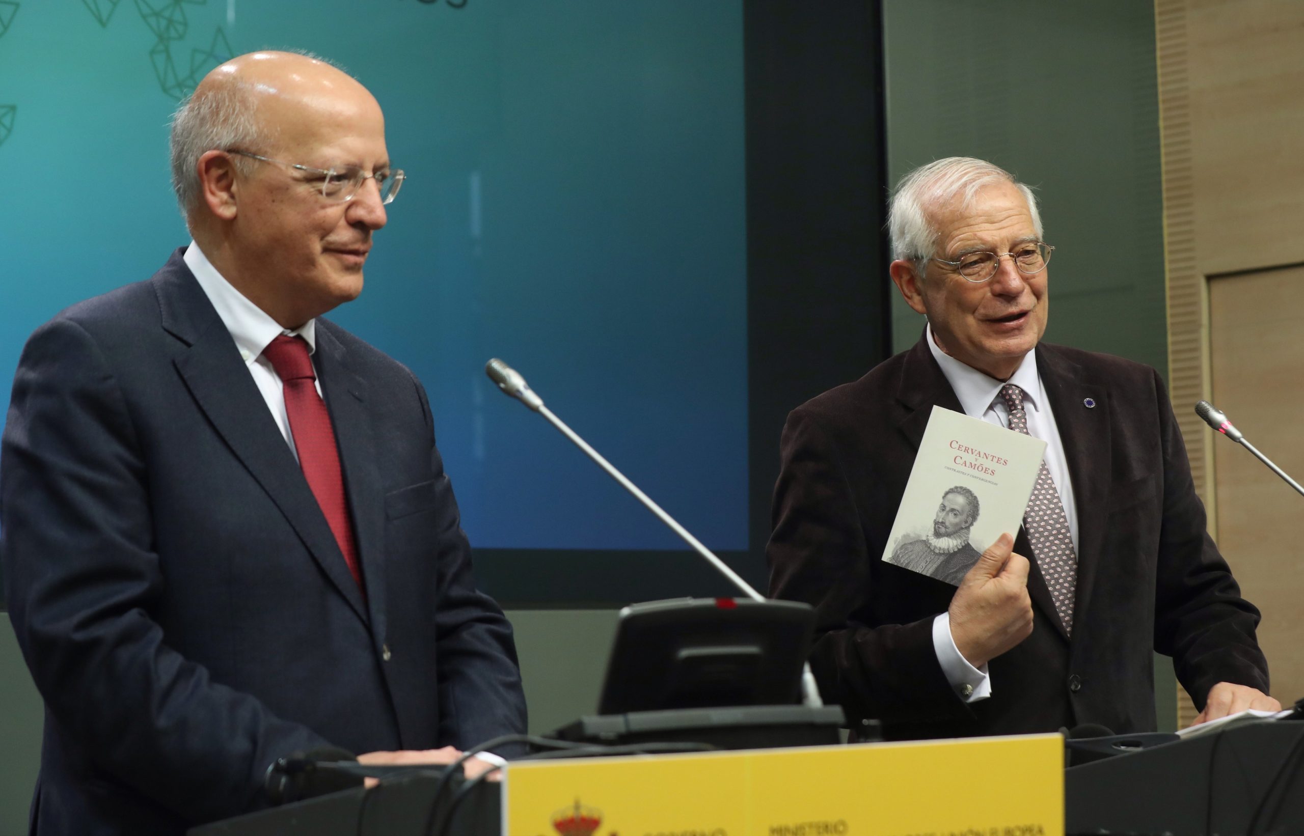 Venezuela: Ministro dos Negócios Estrangeiros diz que prioridade de Portugal é garantir a segurança dos portugueses