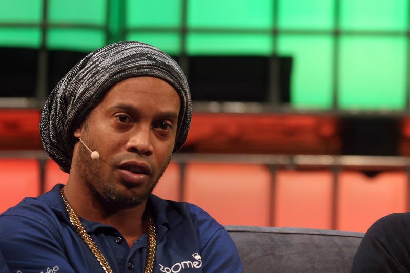 Ronaldinho é novamente detido no Paraguai por uso de passaporte adulterado