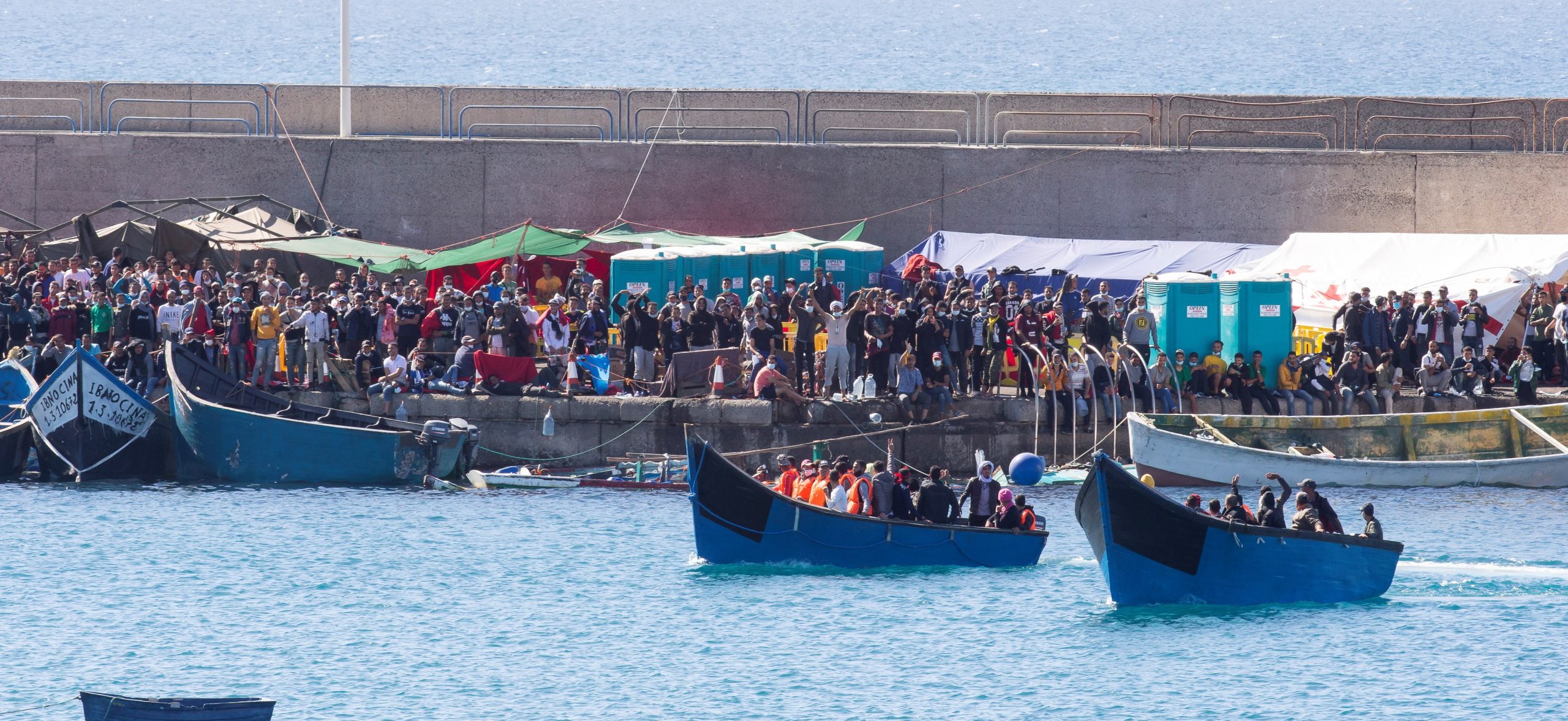 Autoridades espanholas resgatam 53 emigrantes a sul das Canárias