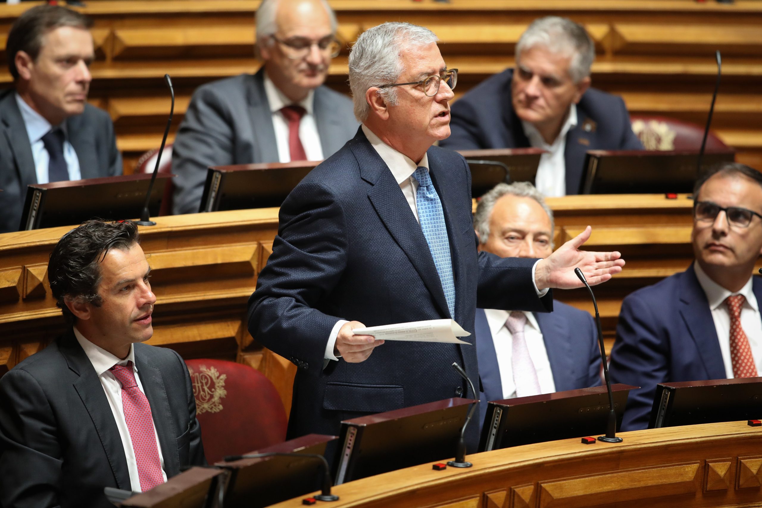 PSD aponta situações de rutura nos transportes, Costa responde que “é mais fácil destruir”