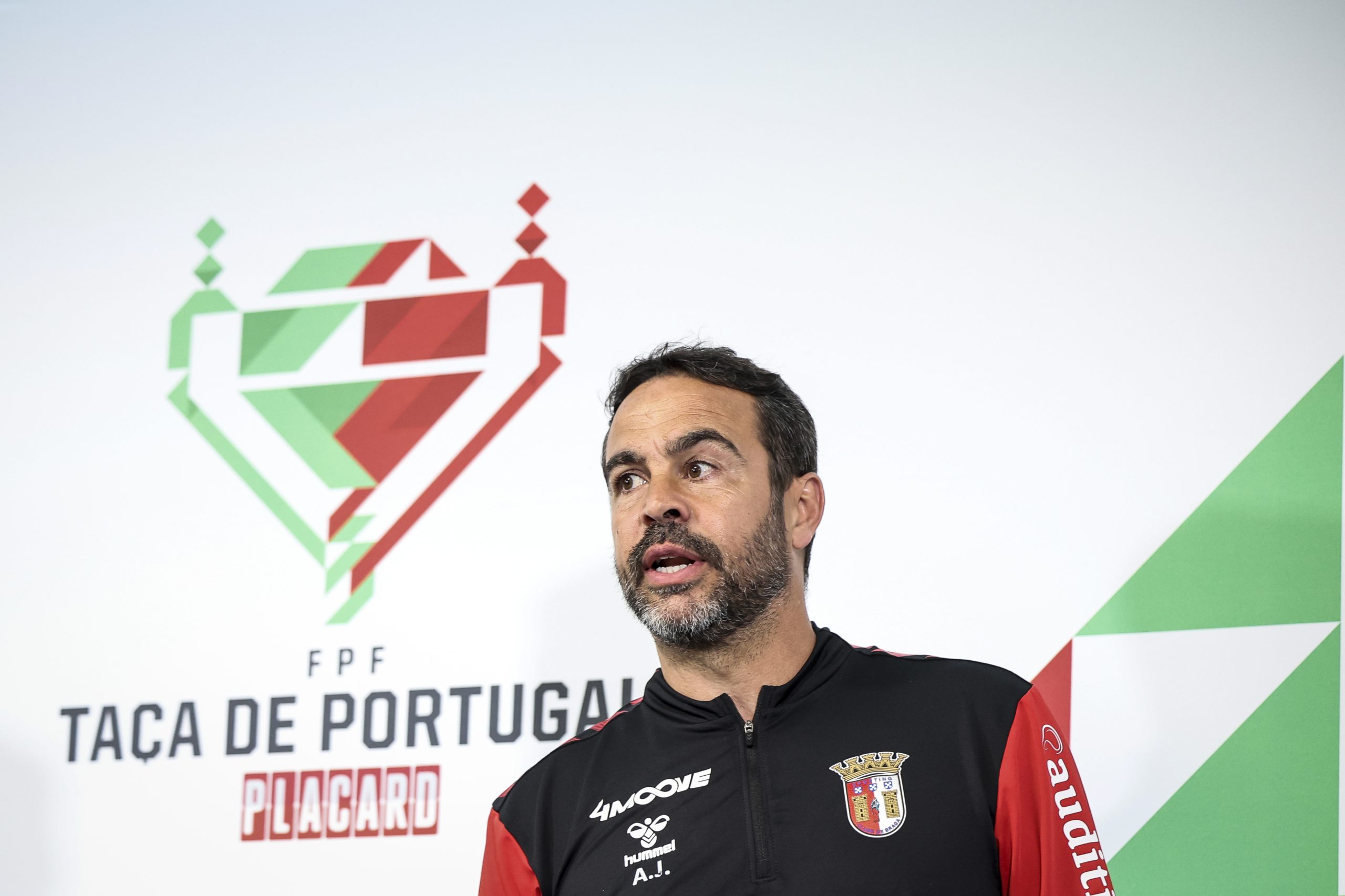 Treinador do Sporting de Braga assume objetivo de vencer Taça de Portugal