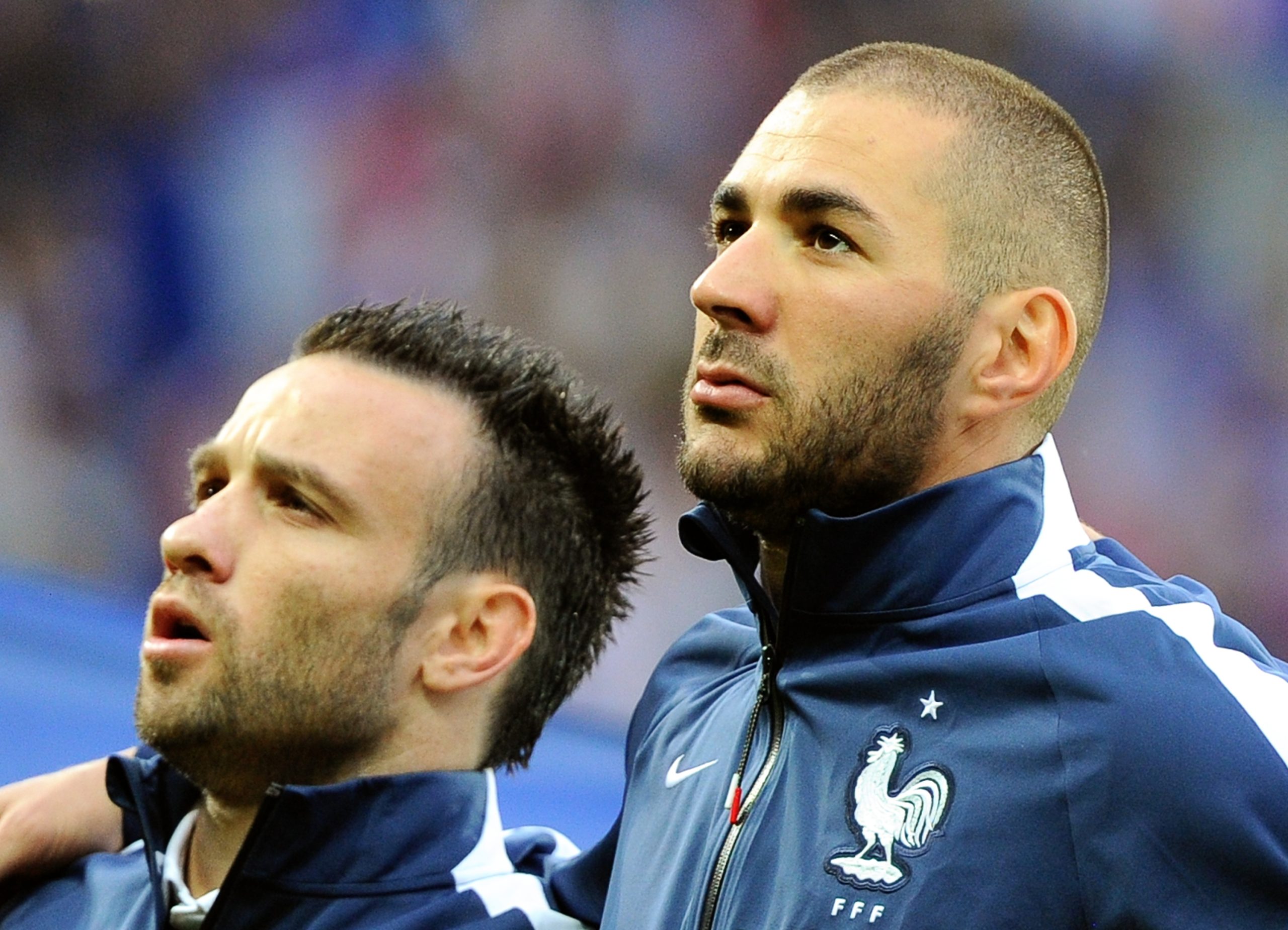 Ministério Público francês quer levar futebolista Karim Benzema a julgamento no caso-Valbuena