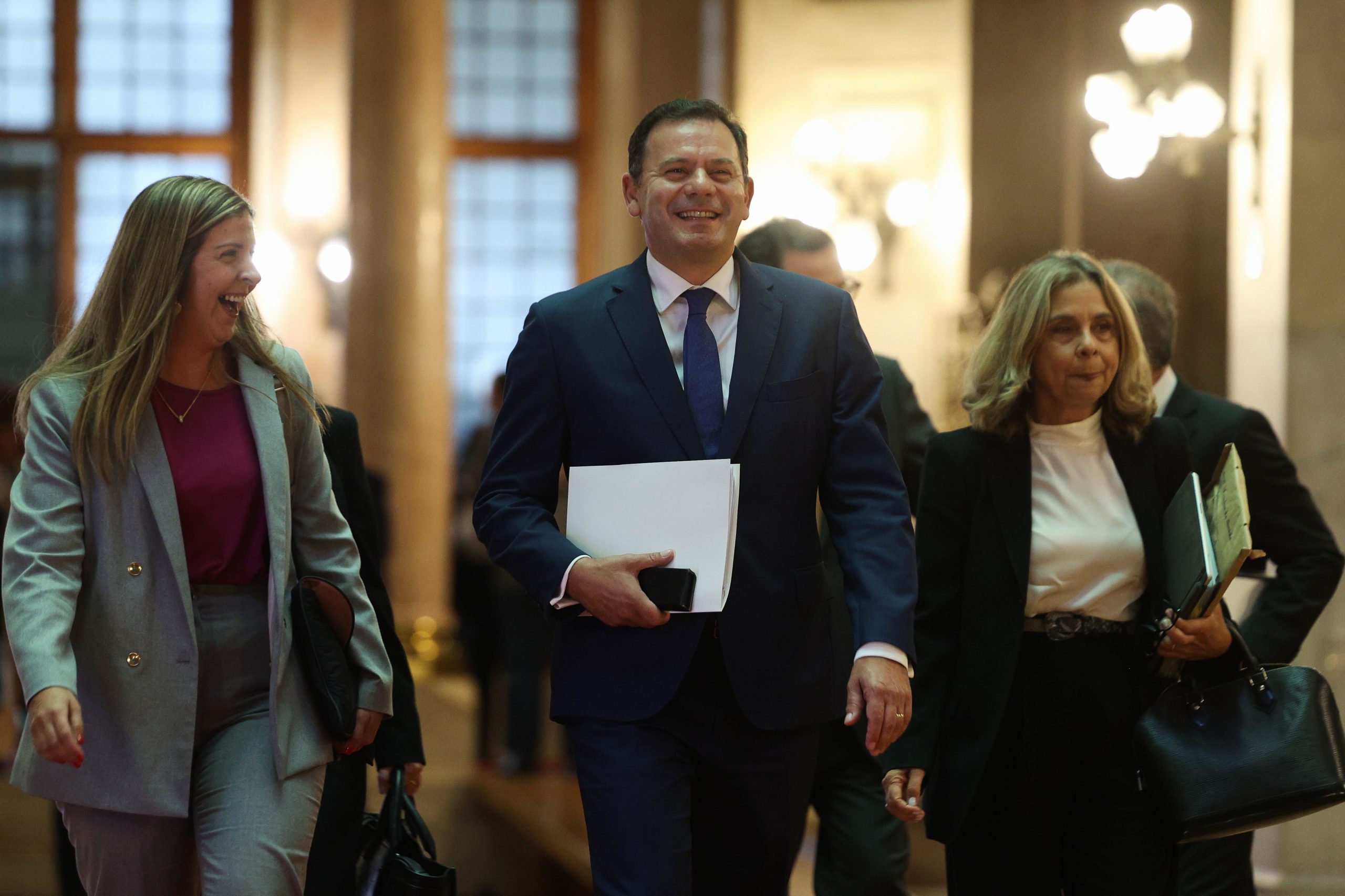 Governo pré-aprovou Orçamento do Estado no Conselho de Ministros. Versão final aguarda negociação com o PS