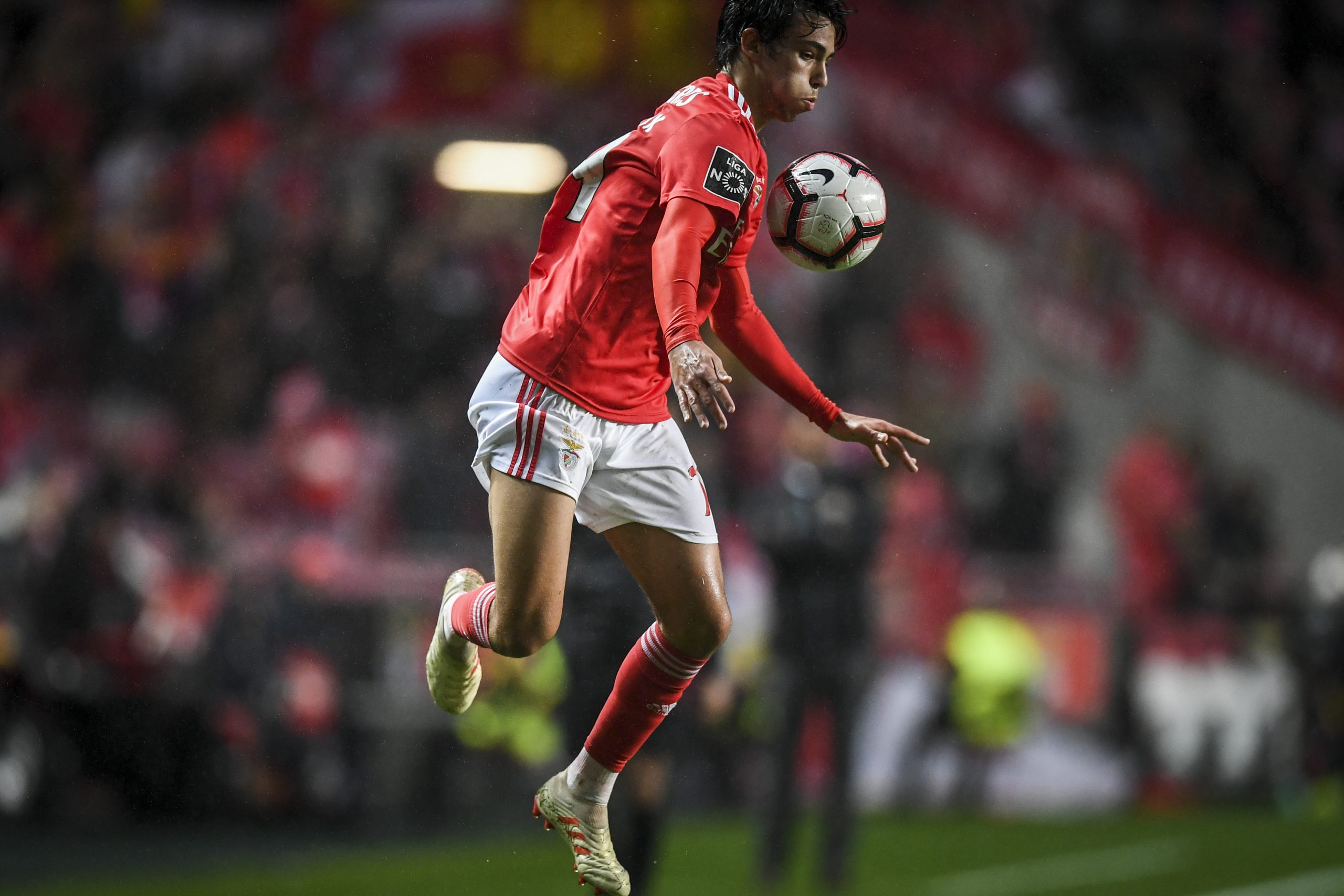Em Jorge Mendes acreditamos. Ou como o Wolves quer roubar João Félix aos grandes tubarões do futebol