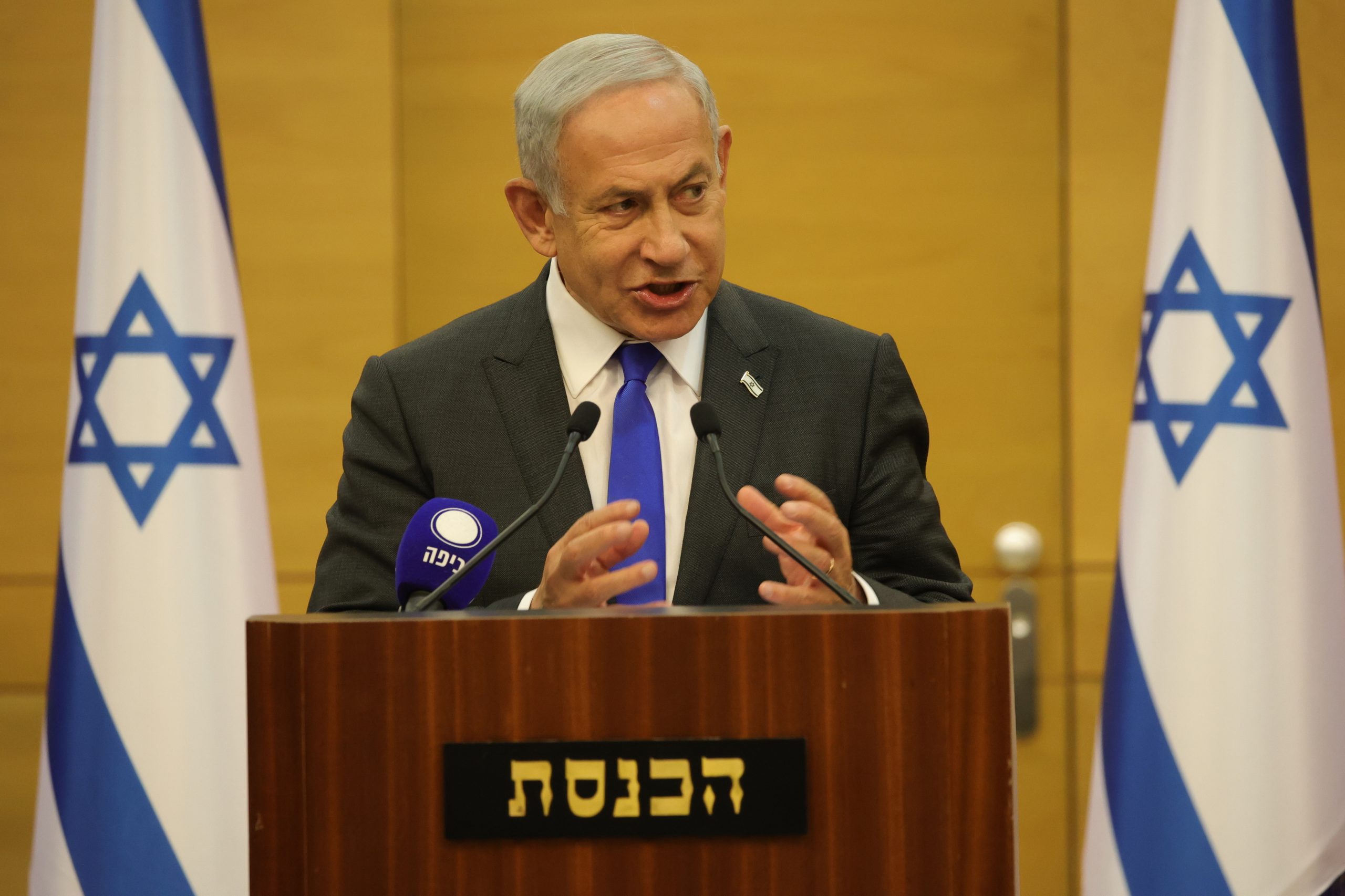 Netanyahu pede calma perante crescente mal-estar por plano de reforma judicial