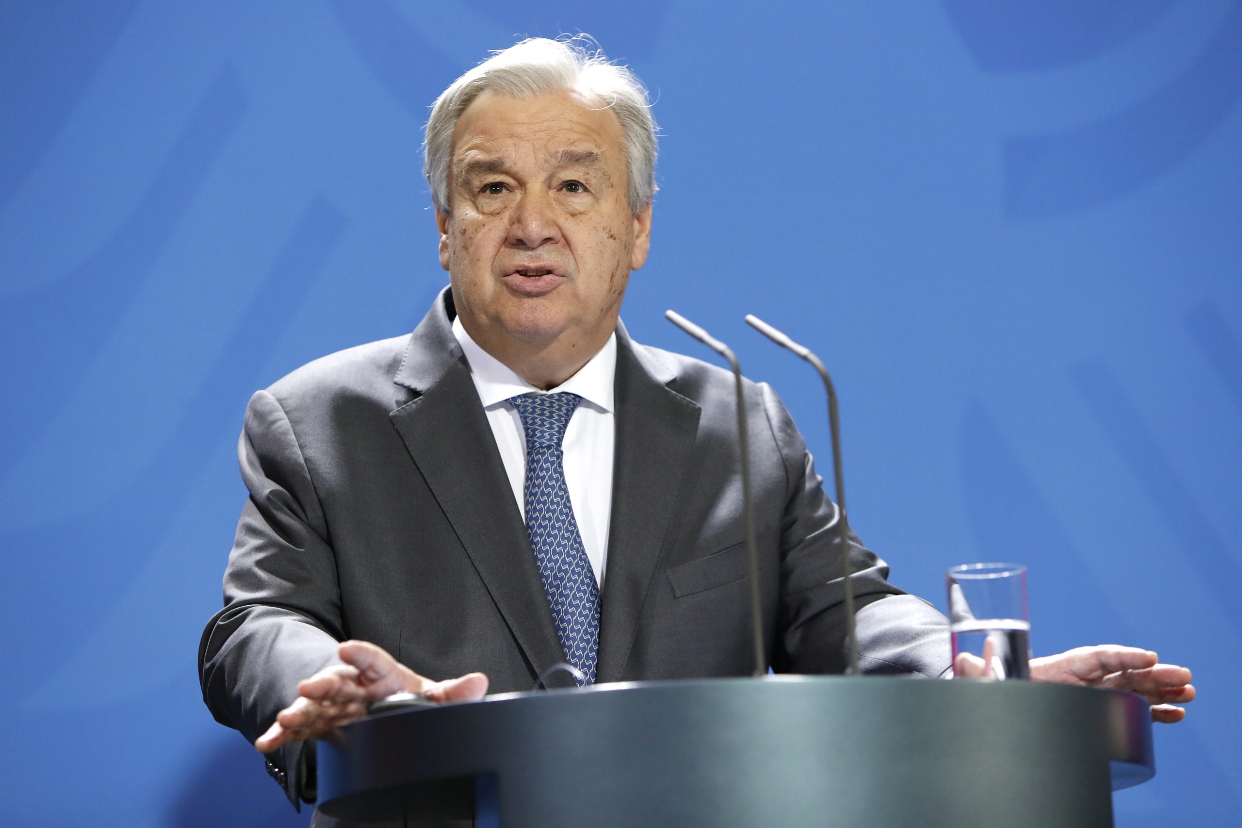 “Não podemos dar-nos ao luxo de ser a geração que ignorou as alterações climáticas”. Guterres pede aos jovens que continuem a “pensar em grande”