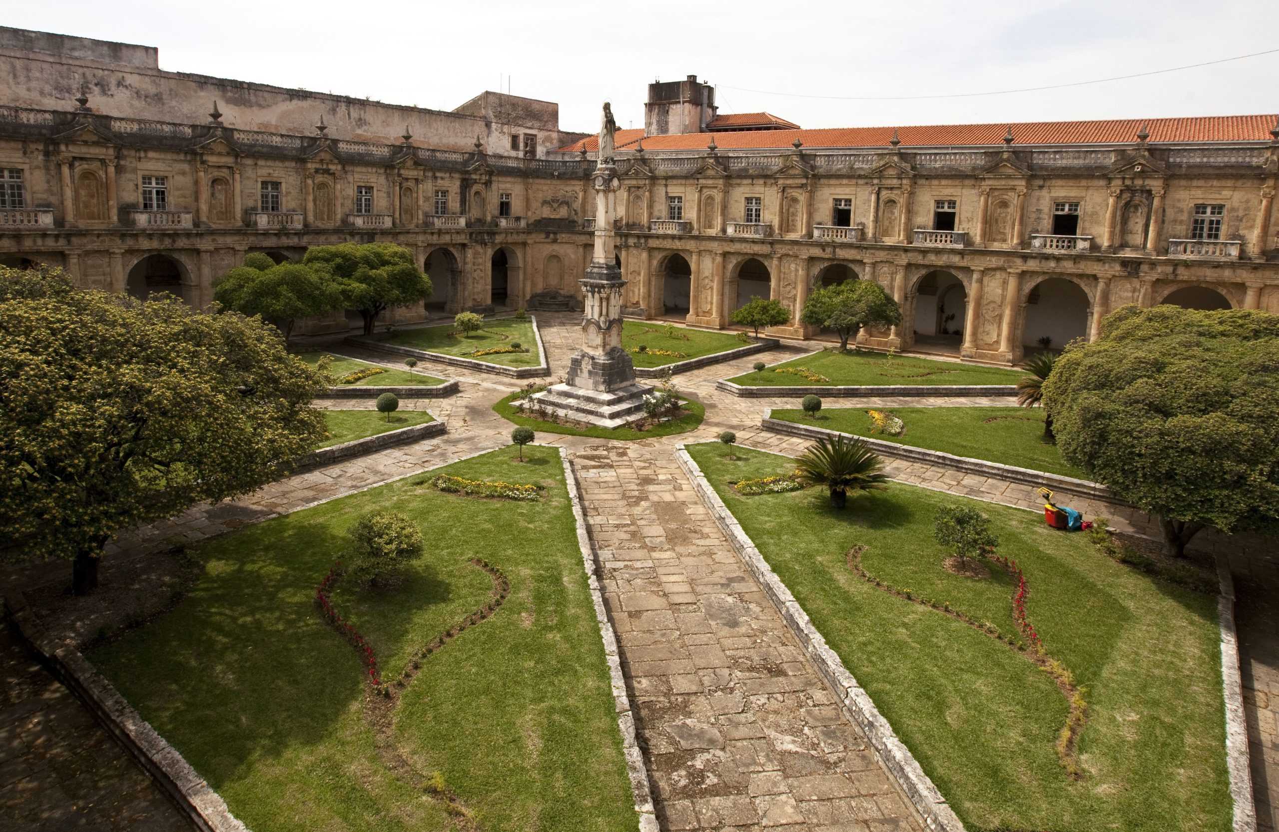 Ministério estuda “soluções possíveis” para Mosteiro de Santa Clara-a-Nova em Coimbra