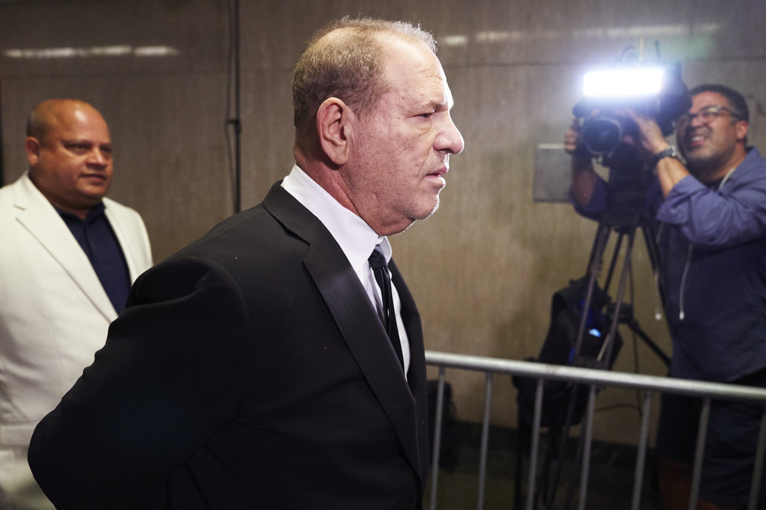 Outrora “Deus” em Hollywood, Harvey Weinstein poderá passar o resto da vida na prisão