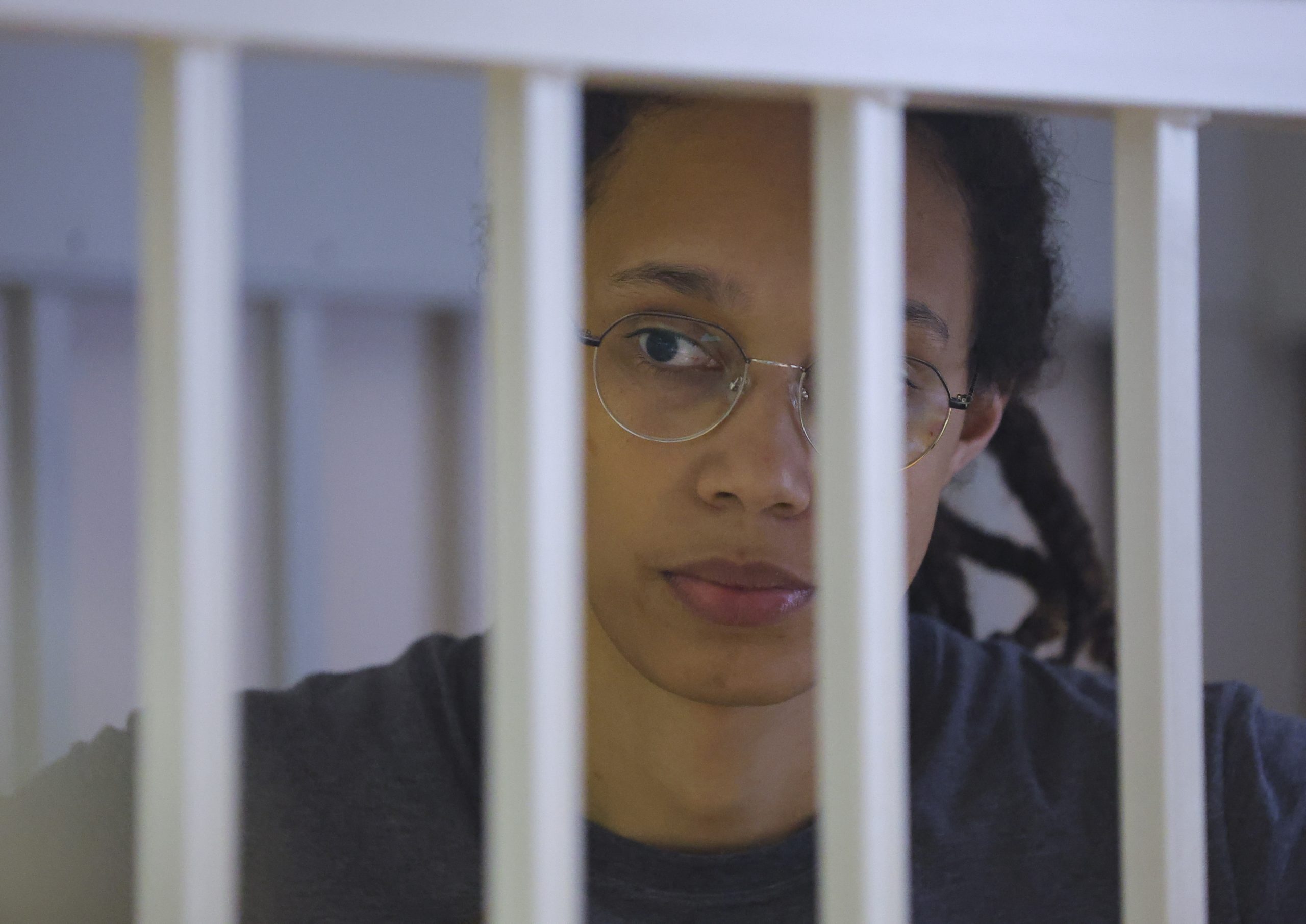 Autoridades russas transferem Brittney Griner para colónia penal. Basquetebolista está incomunicável