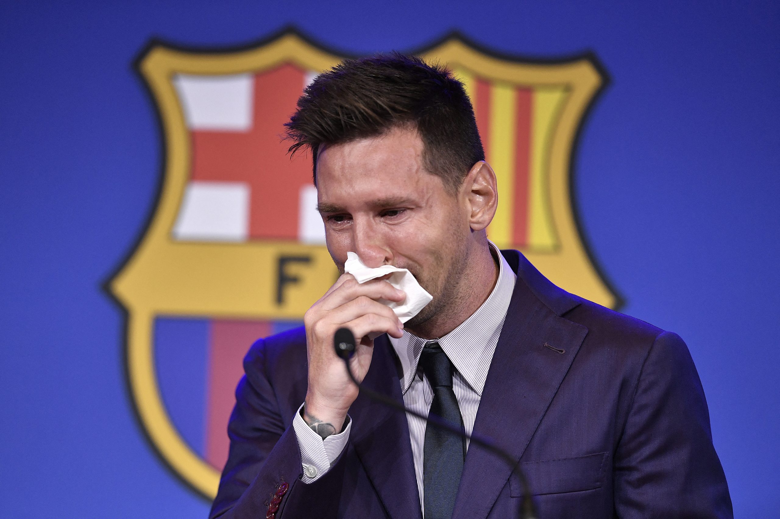 Messi em lágrimas na despedida: “Isto é muito difícil para mim. Não estou preparado”
