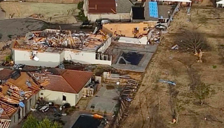 Família americana vê casa destruída por tornados em dois anos consecutivos