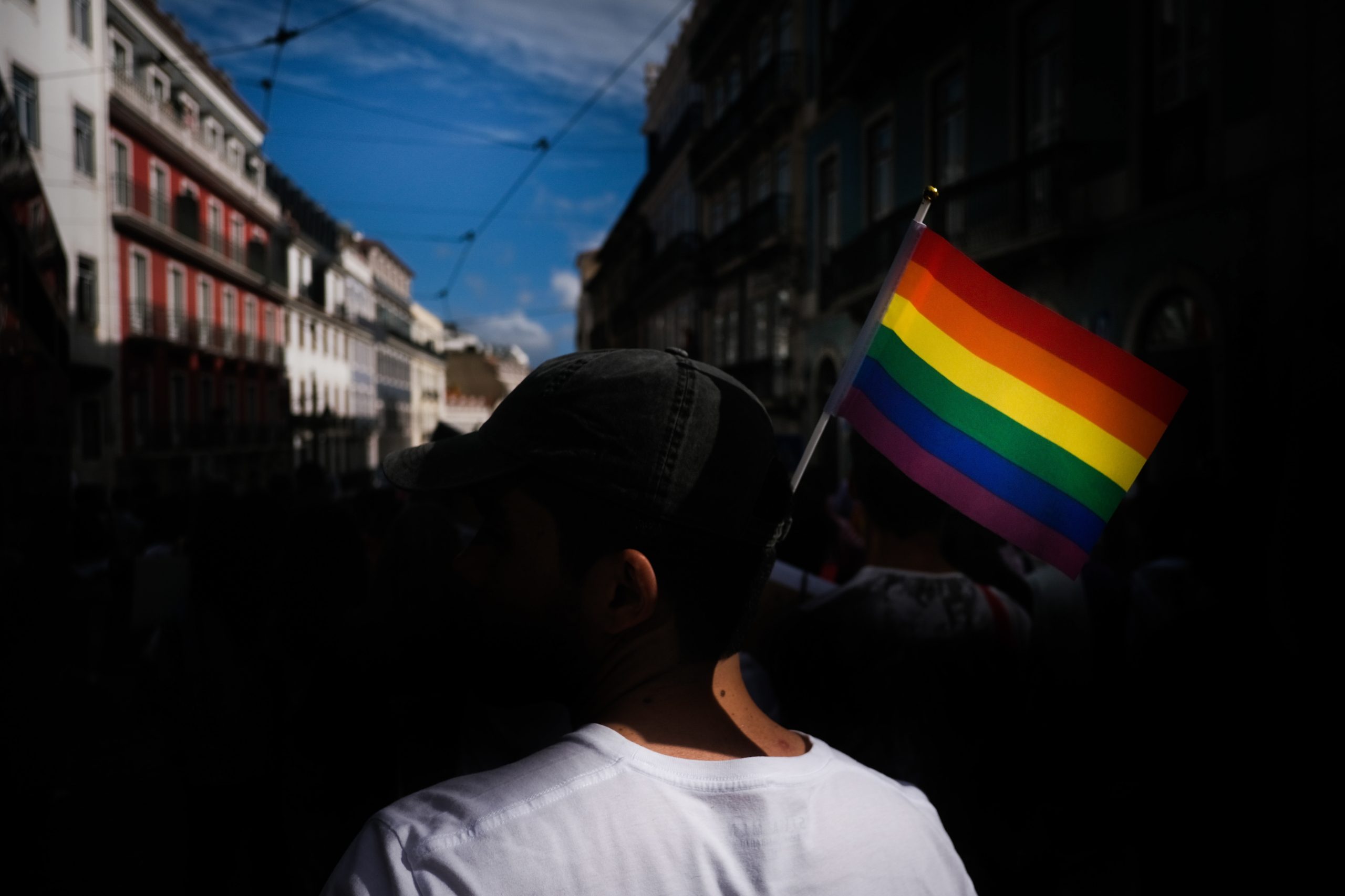Proteção de direitos LGBTI+ começa por “garantir o acesso ao trabalho”