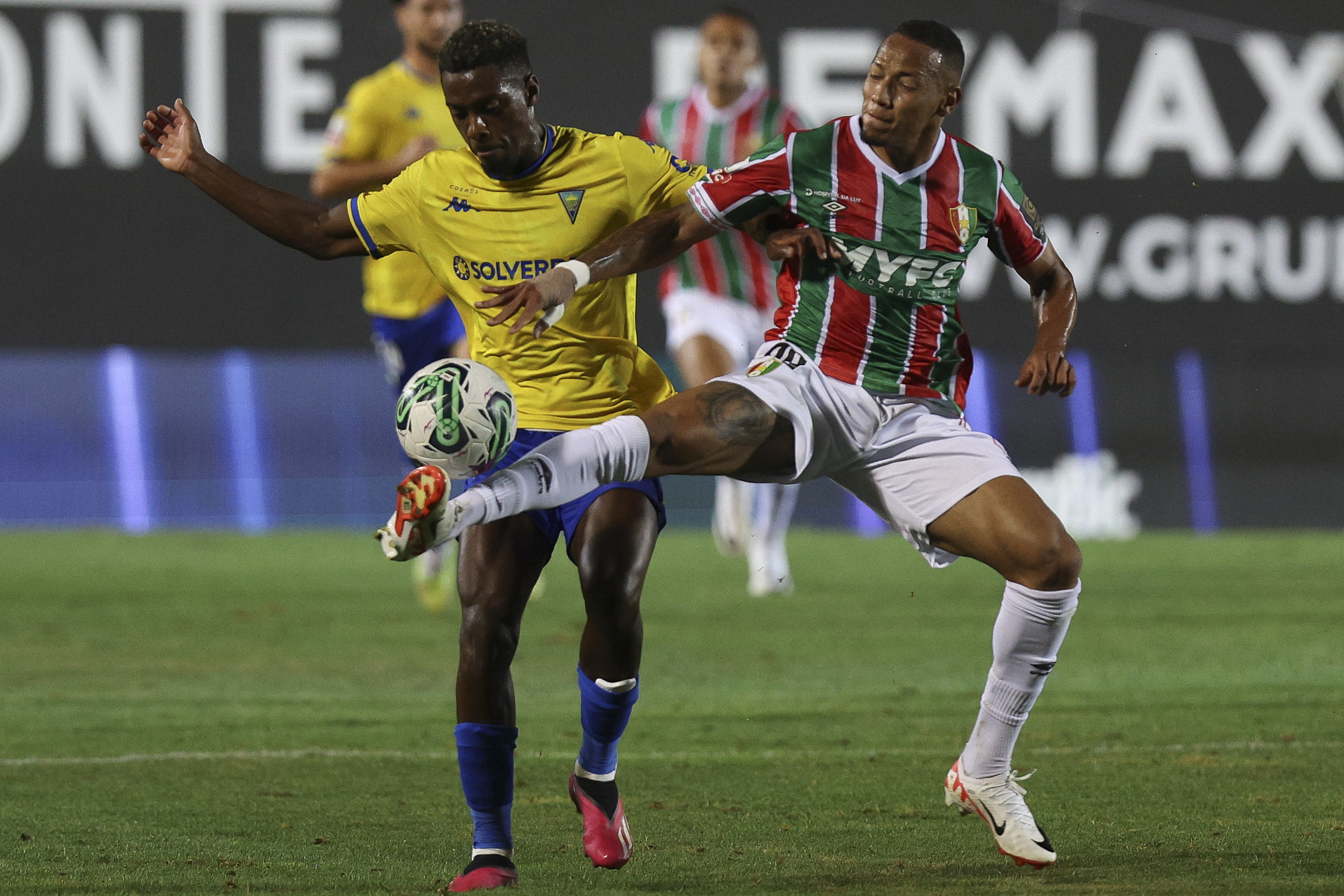 Estrela da Amadora vence Estoril Praia com golo aos 90+10