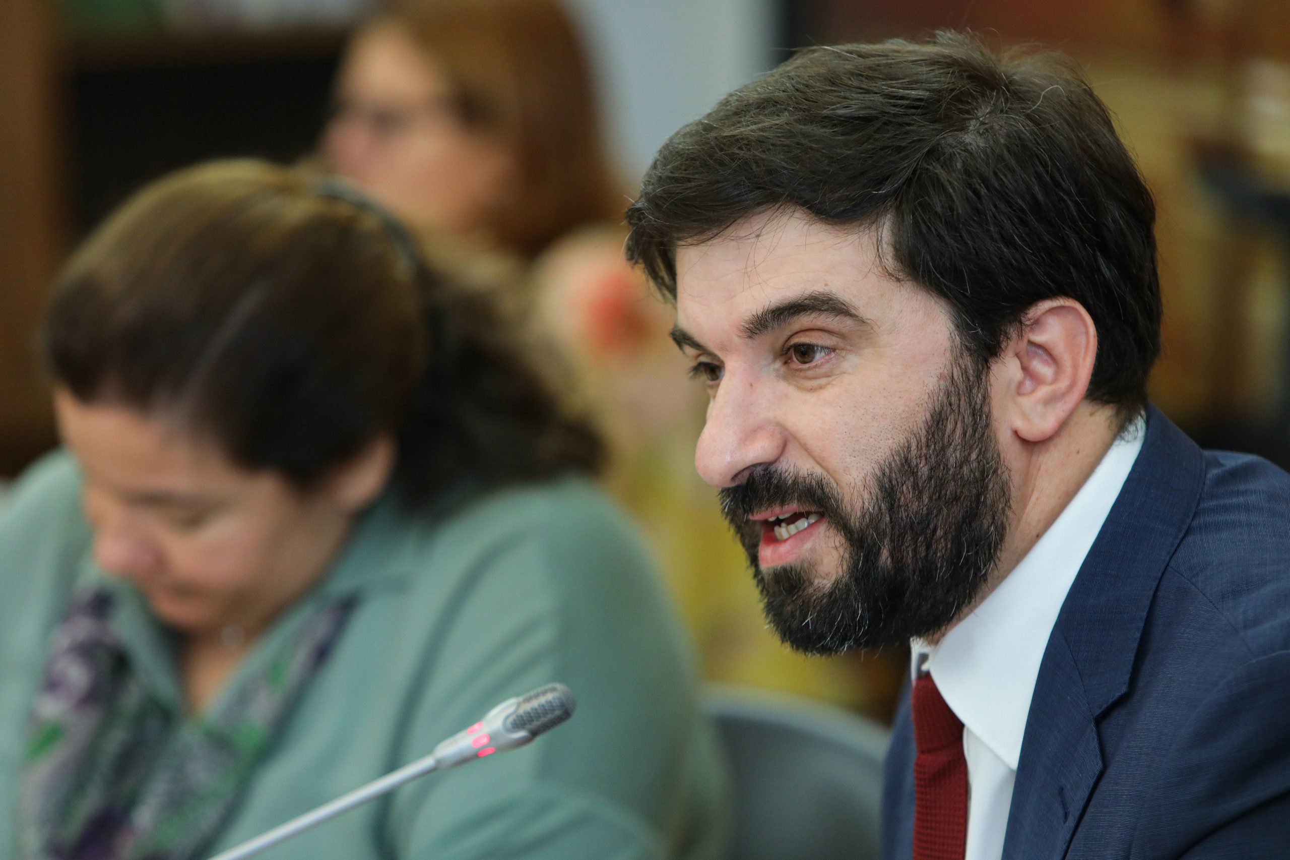 Ministro sobre trabalhadores não docentes: “As escolas agora têm mais assistentes operacionais”